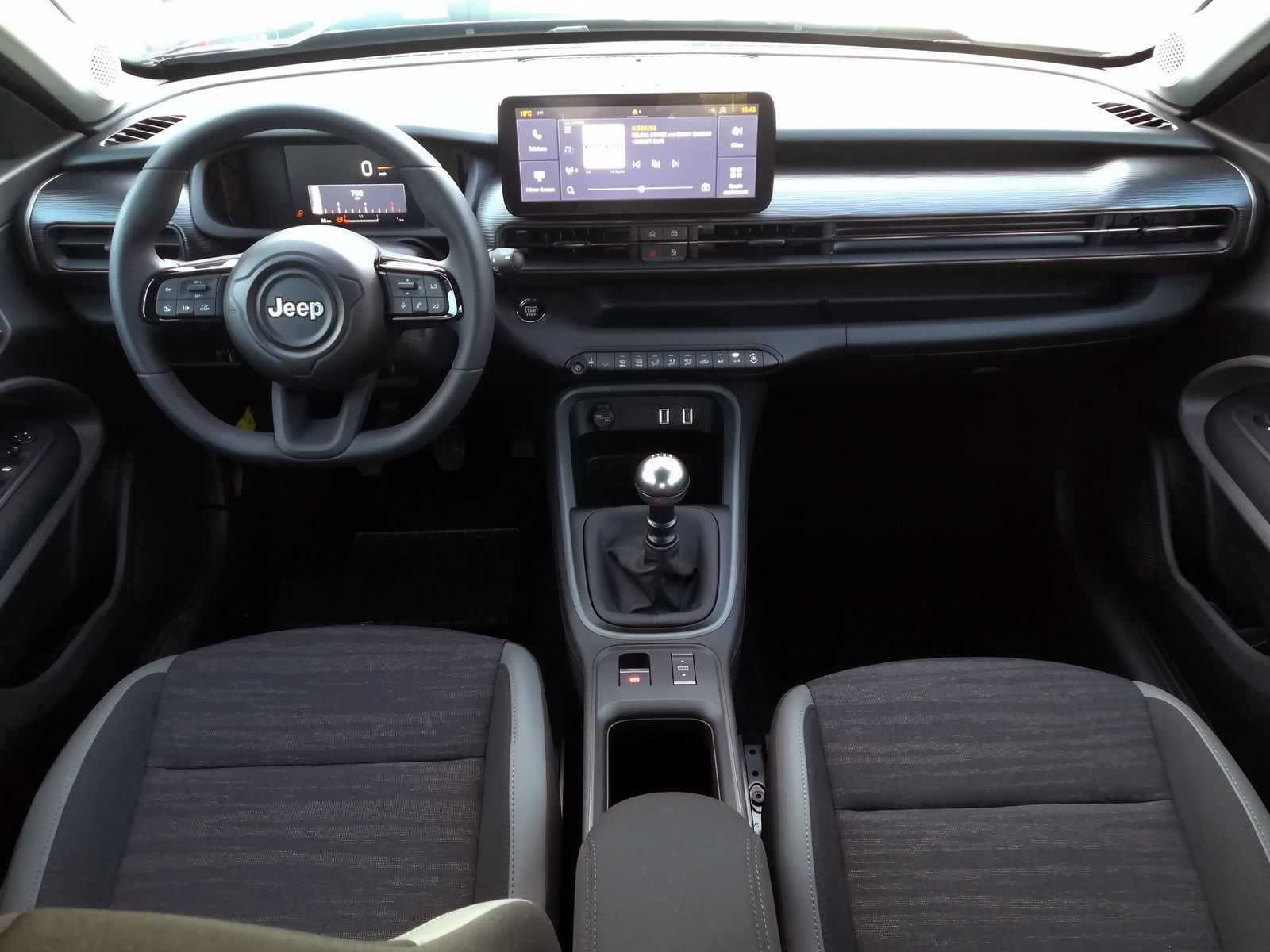 8 - Jeep Avenger 1.2 turbo 100cv longitude fwd