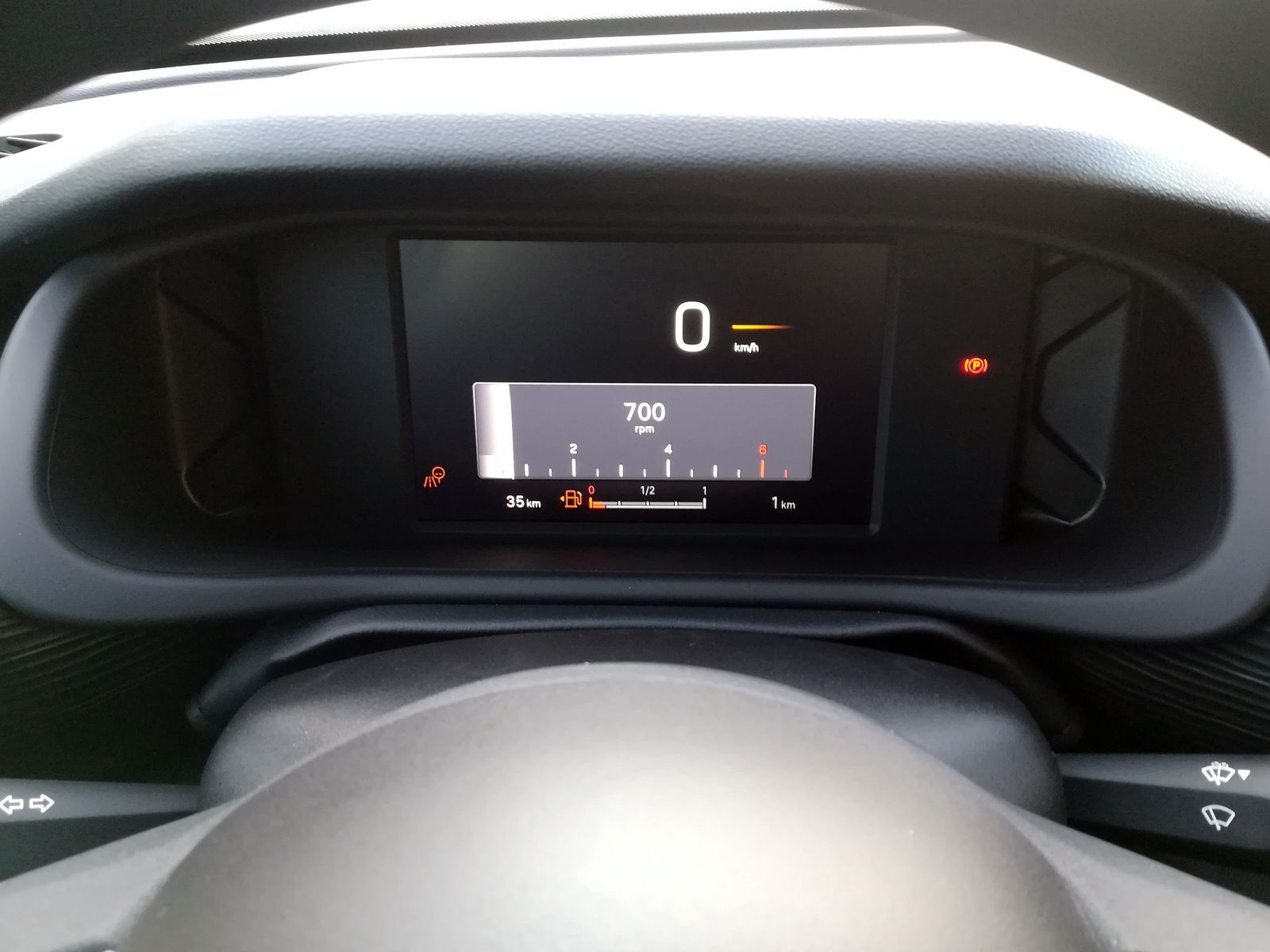 10 - Jeep Avenger 1.2 turbo 100cv longitude fwd