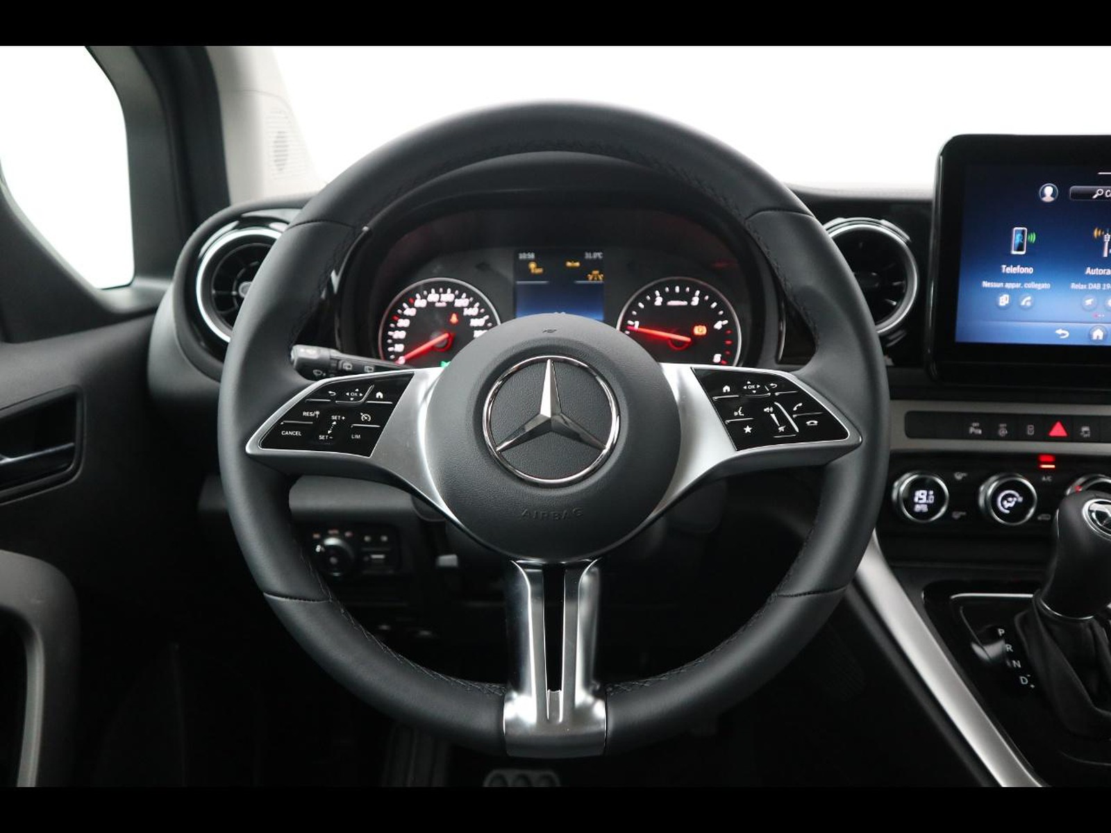 14 - Mercedes Vans Classe T 180 d