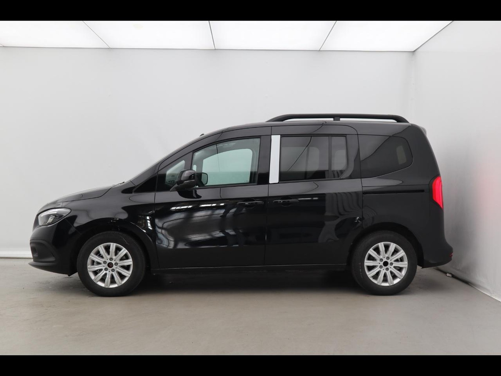 3 - Mercedes Vans Classe T 180 d