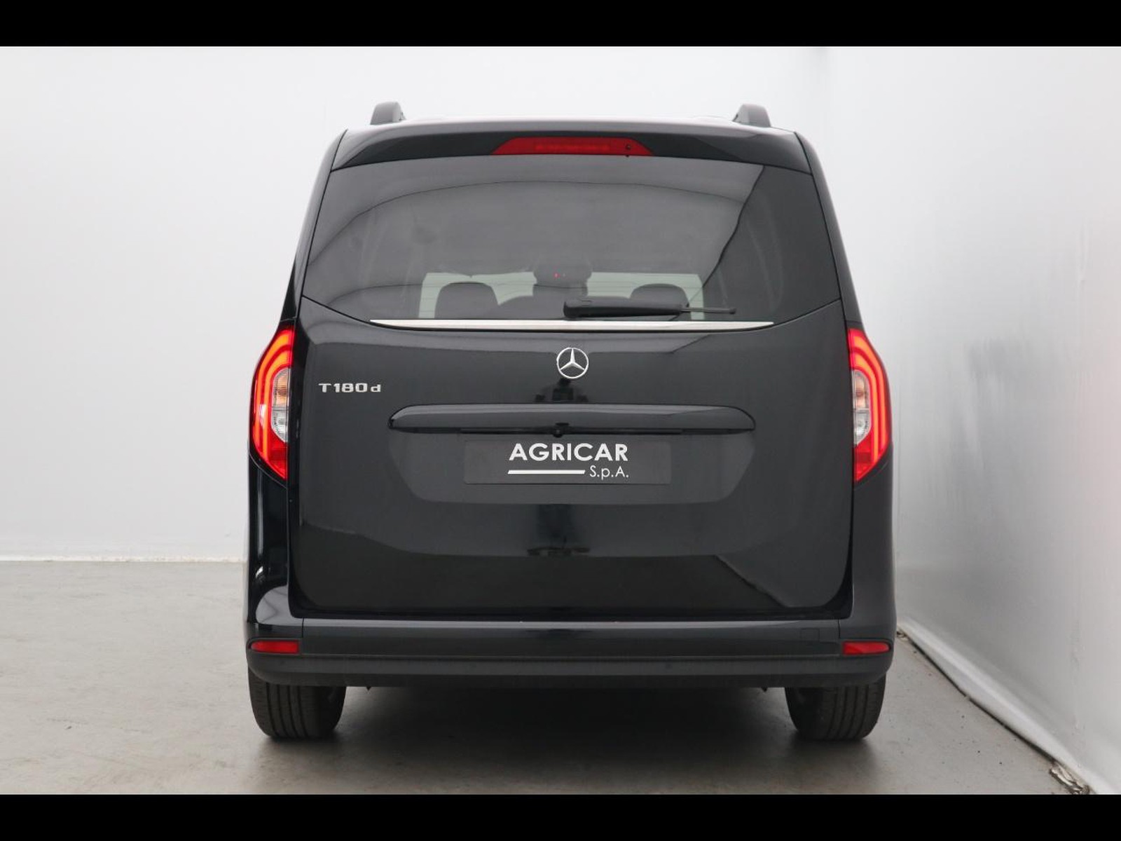 6 - Mercedes Vans Classe T 180 d