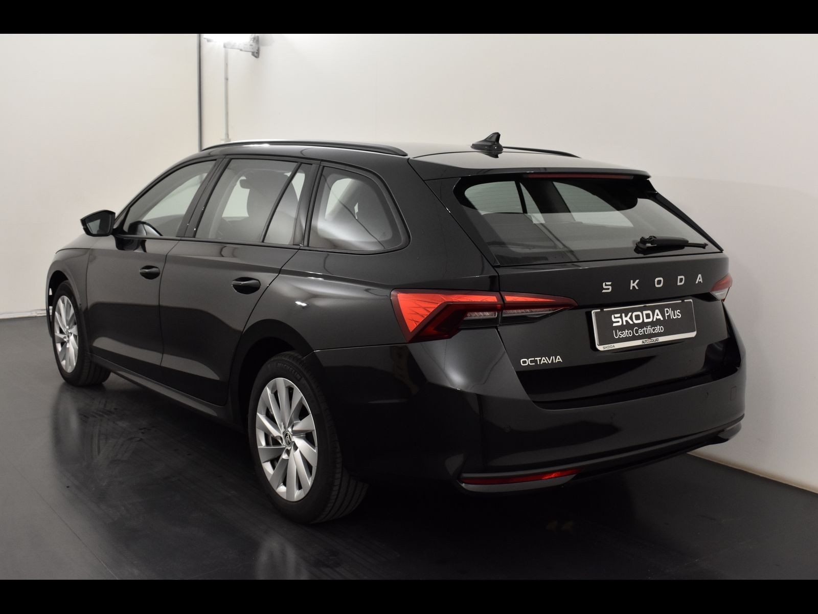 4 - Skoda Octavia wagon 2.0 tdi 150cv executive dsg