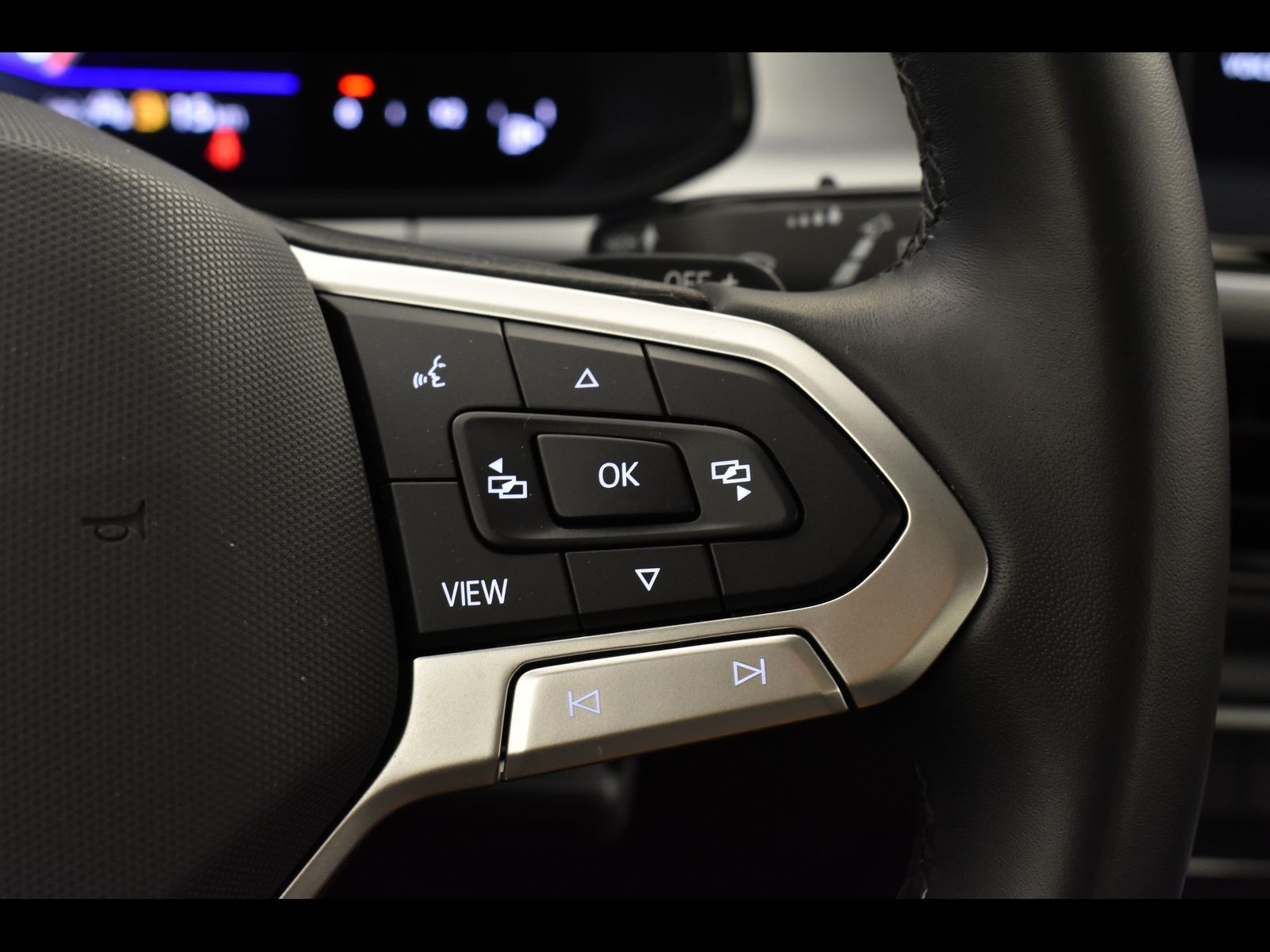 20 - Volkswagen T-Roc 2.0 tdi scr 150cv life dsg