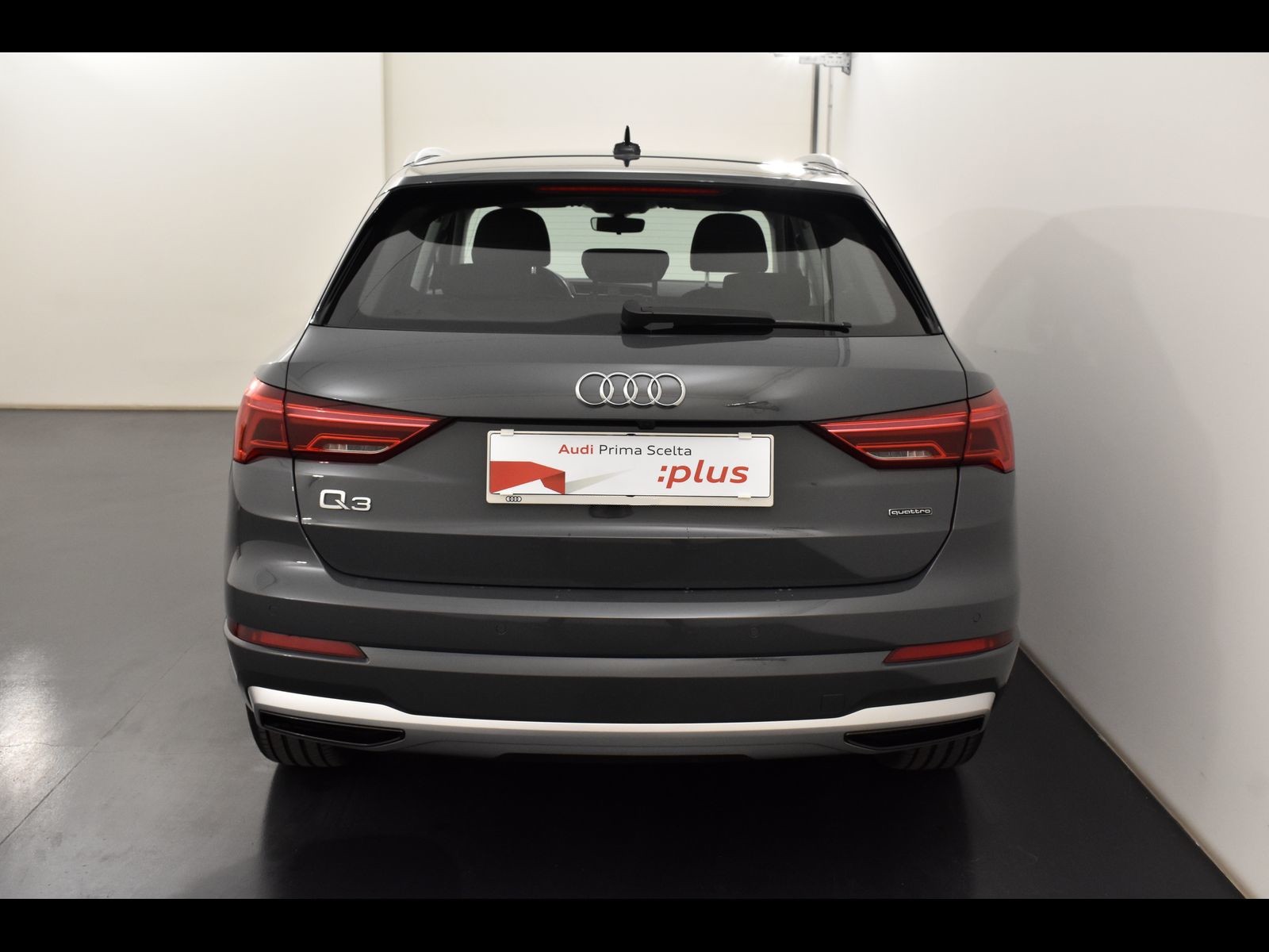 12 - Audi Q3 40 2.0 tdi 200cv business advanced quattro s tronic