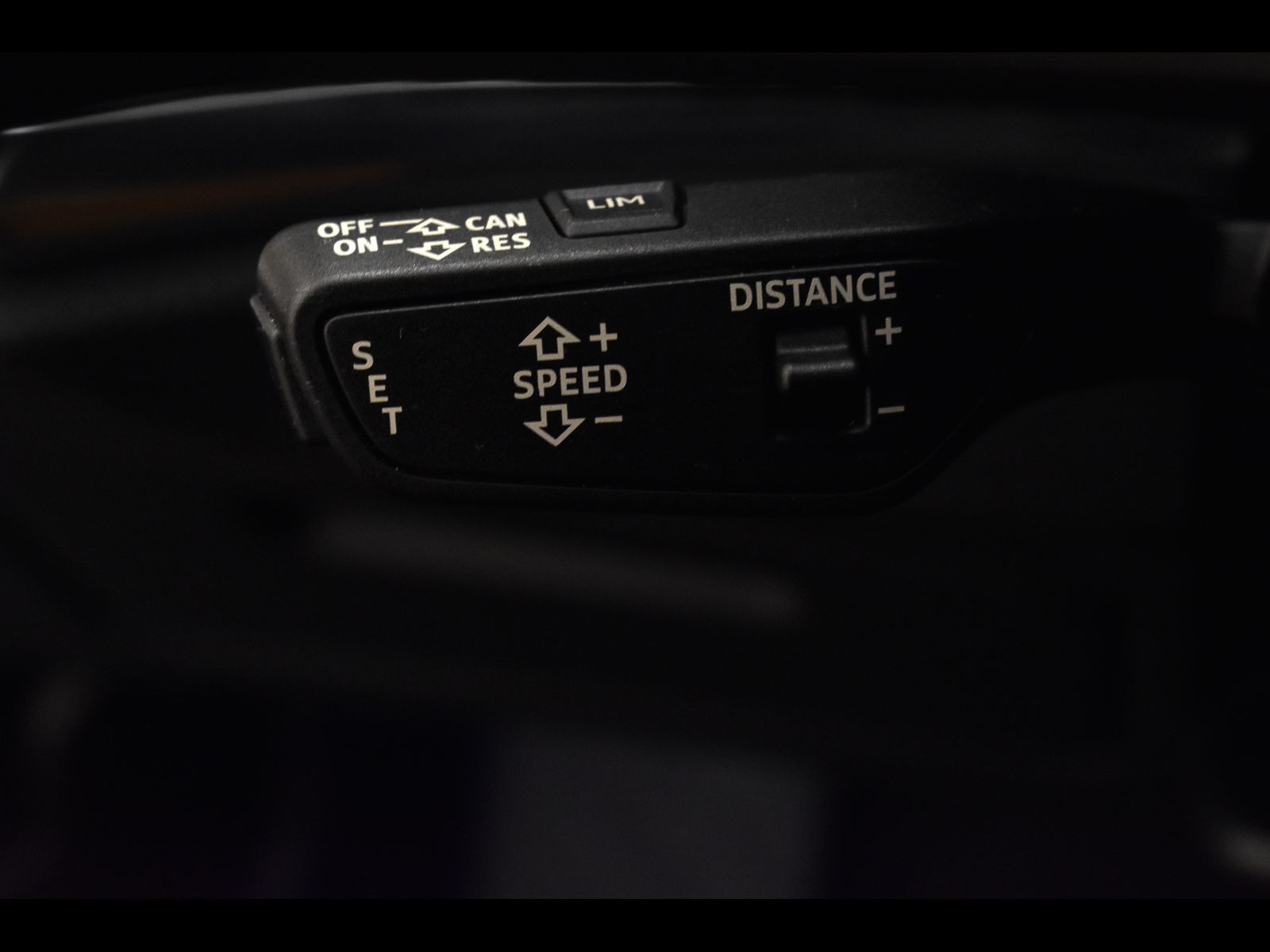 18 - Audi Q3 40 2.0 tdi 200cv business advanced quattro s tronic