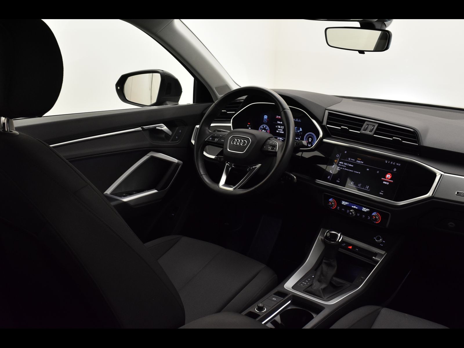 4 - Audi Q3 40 2.0 tdi 200cv business advanced quattro s tronic