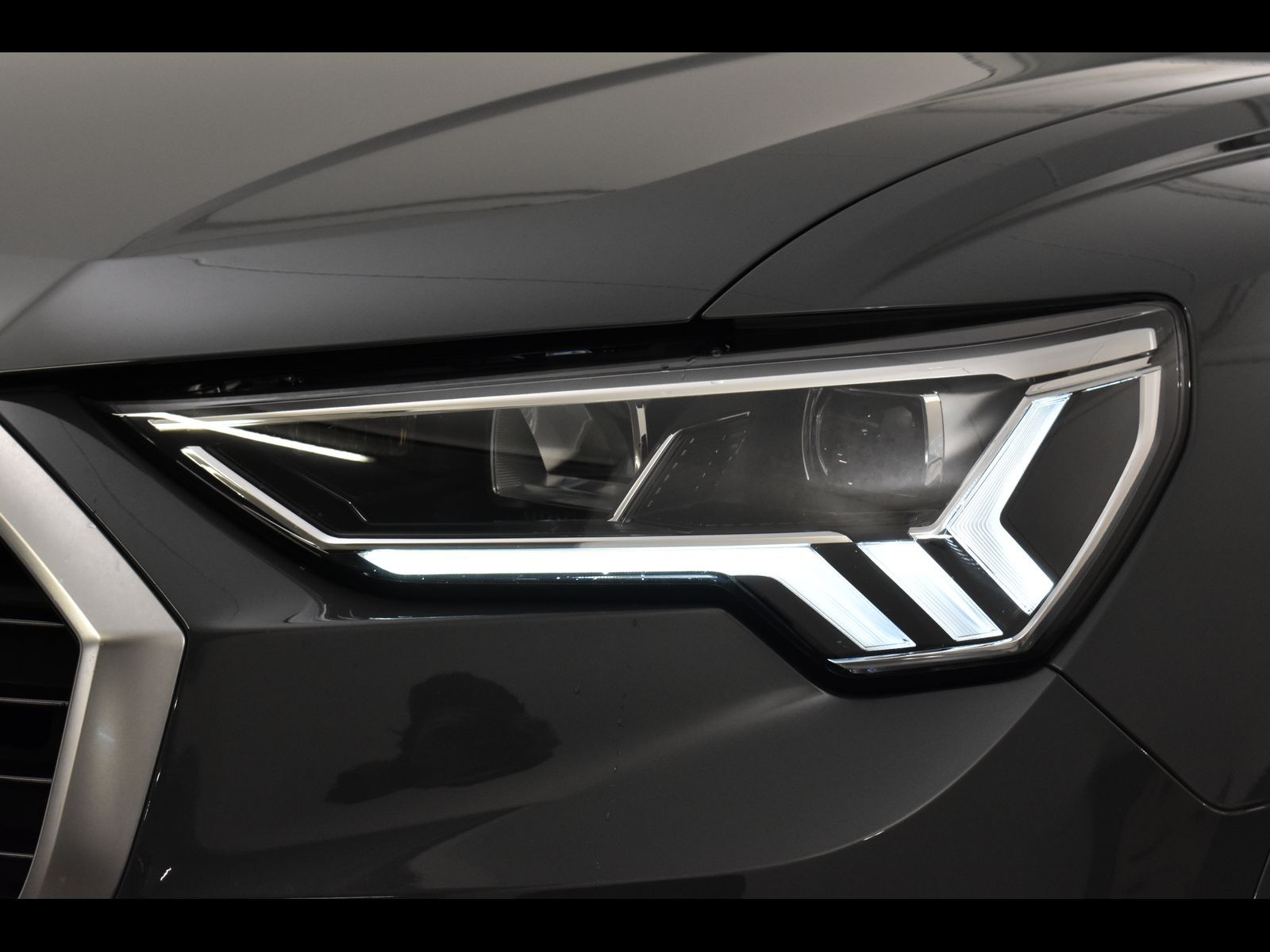 5 - Audi Q3 40 2.0 tdi 200cv business advanced quattro s tronic