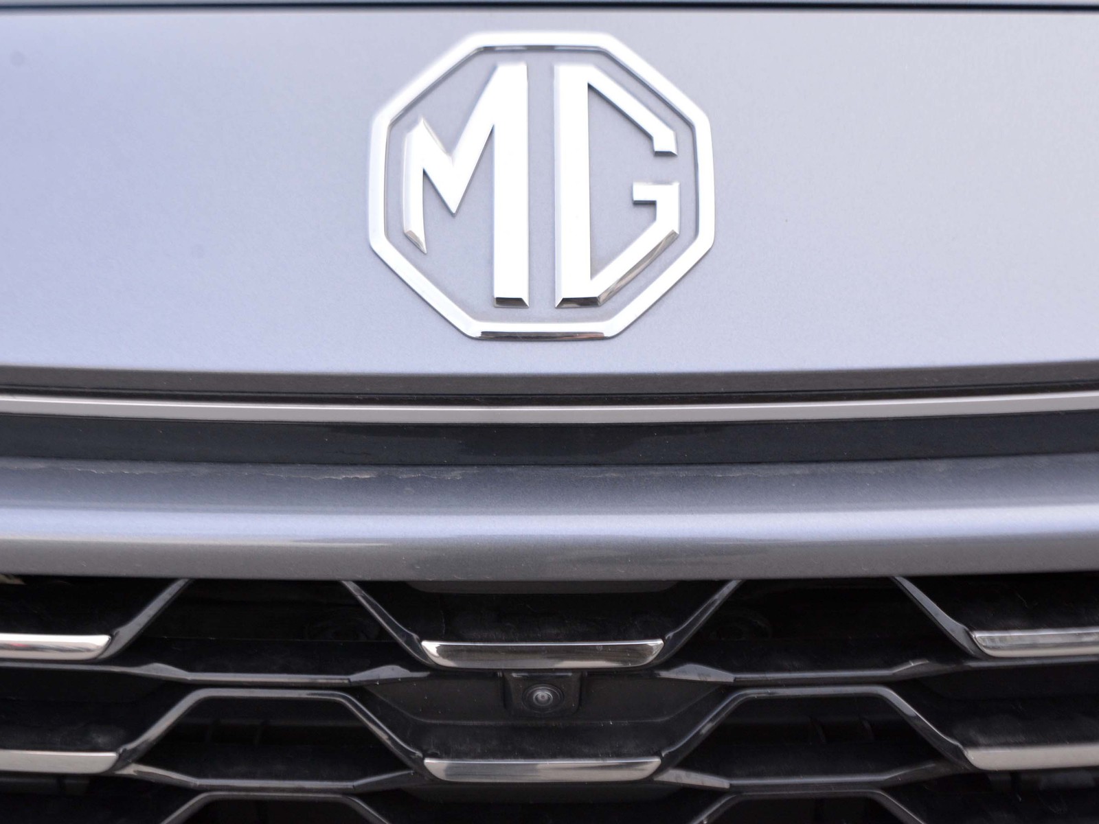 21 - Mg ZS 1.5 hybrid+ luxury auto