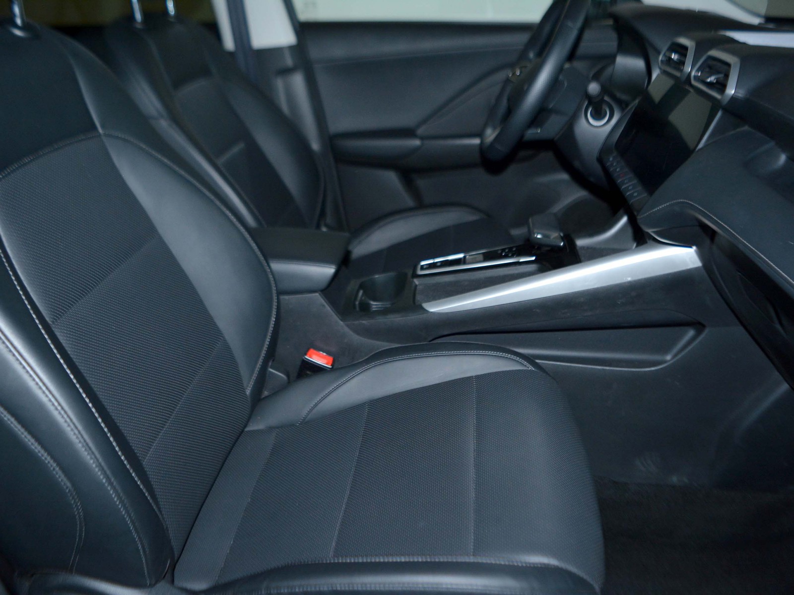 5 - Mg ZS 1.5 hybrid+ luxury auto