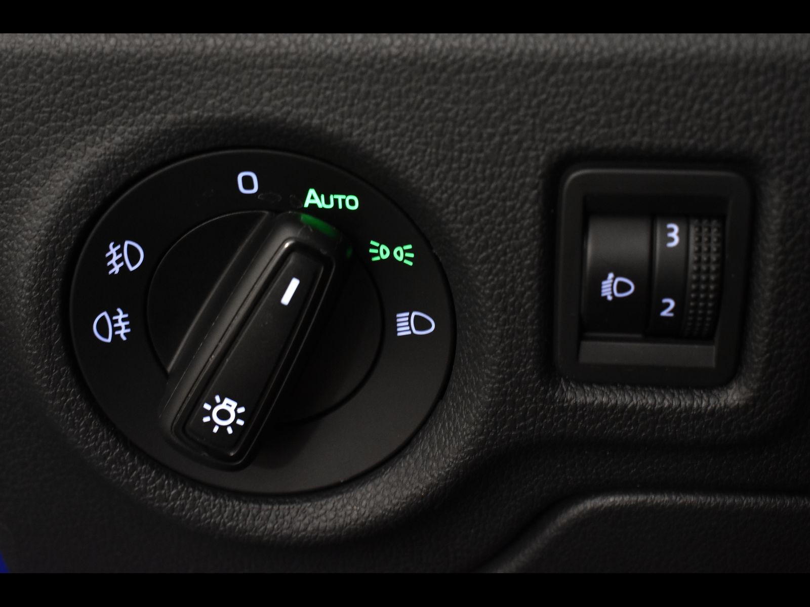 17 - Skoda Fabia 1.0 tsi evo 95cv style