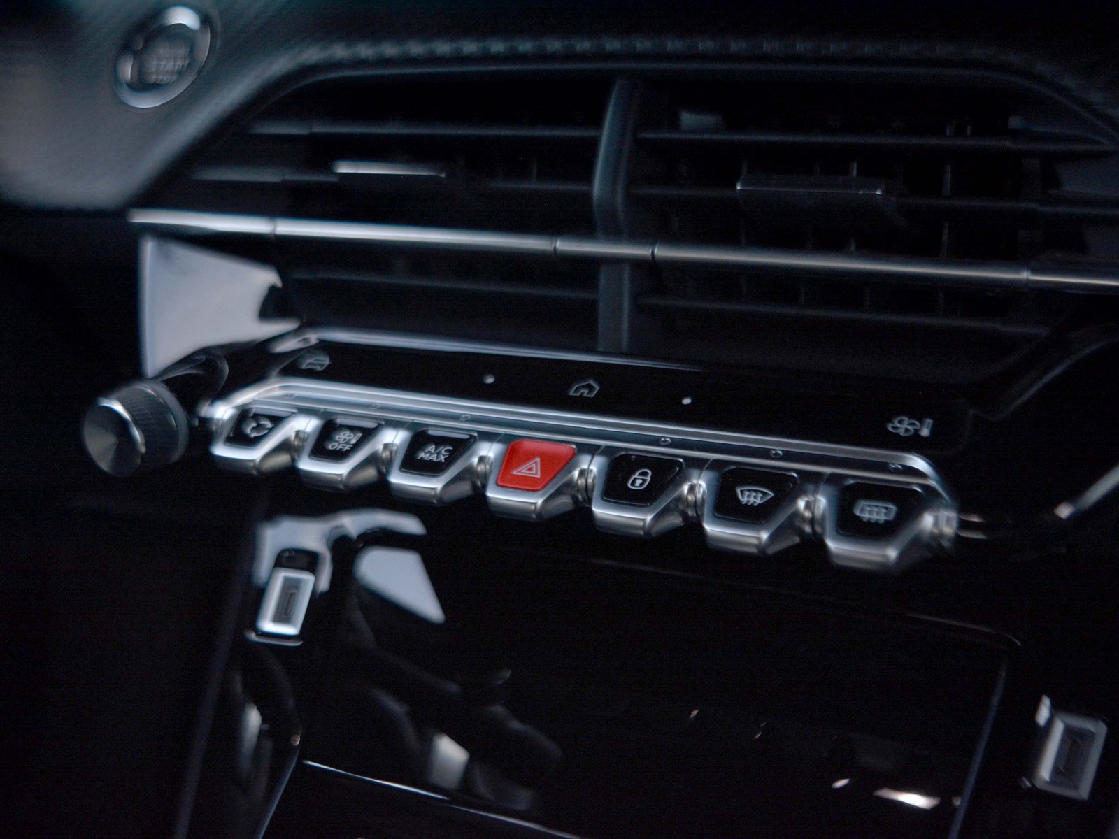 11 - Peugeot 2008 1.2 puretech 130cv gt eat8 s&s