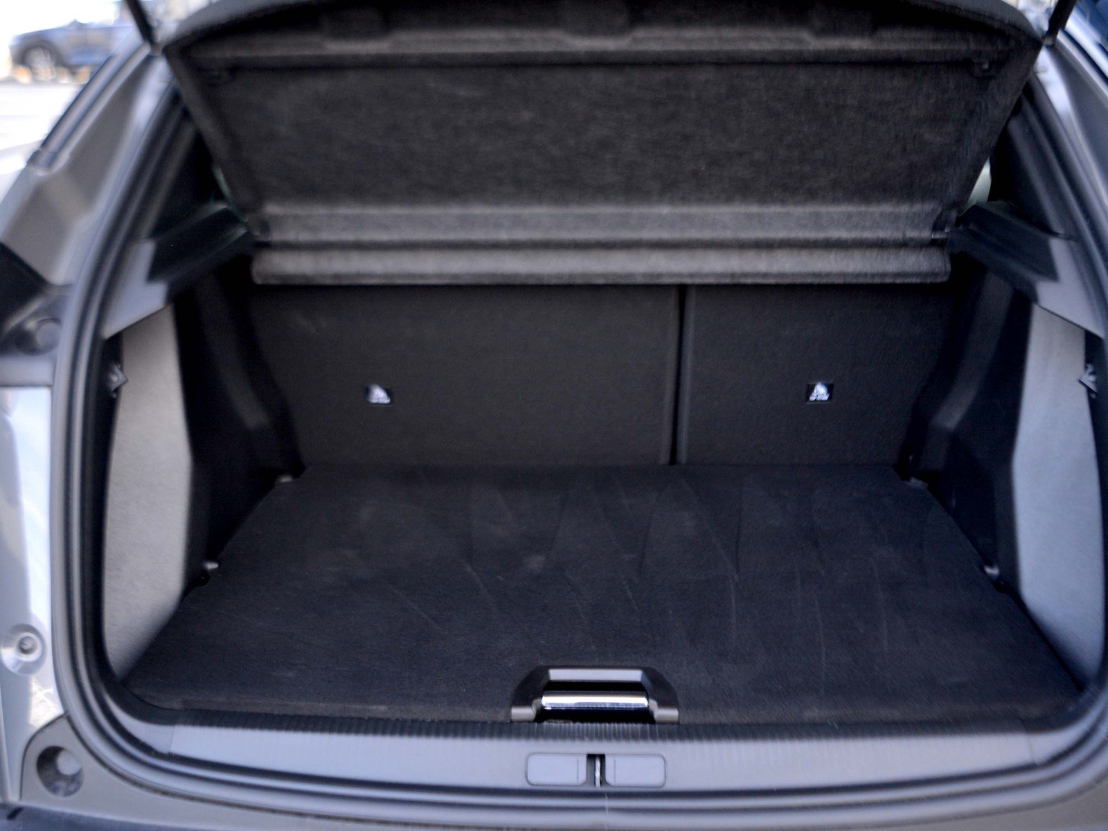 14 - Peugeot 2008 1.2 puretech 130cv gt eat8 s&s