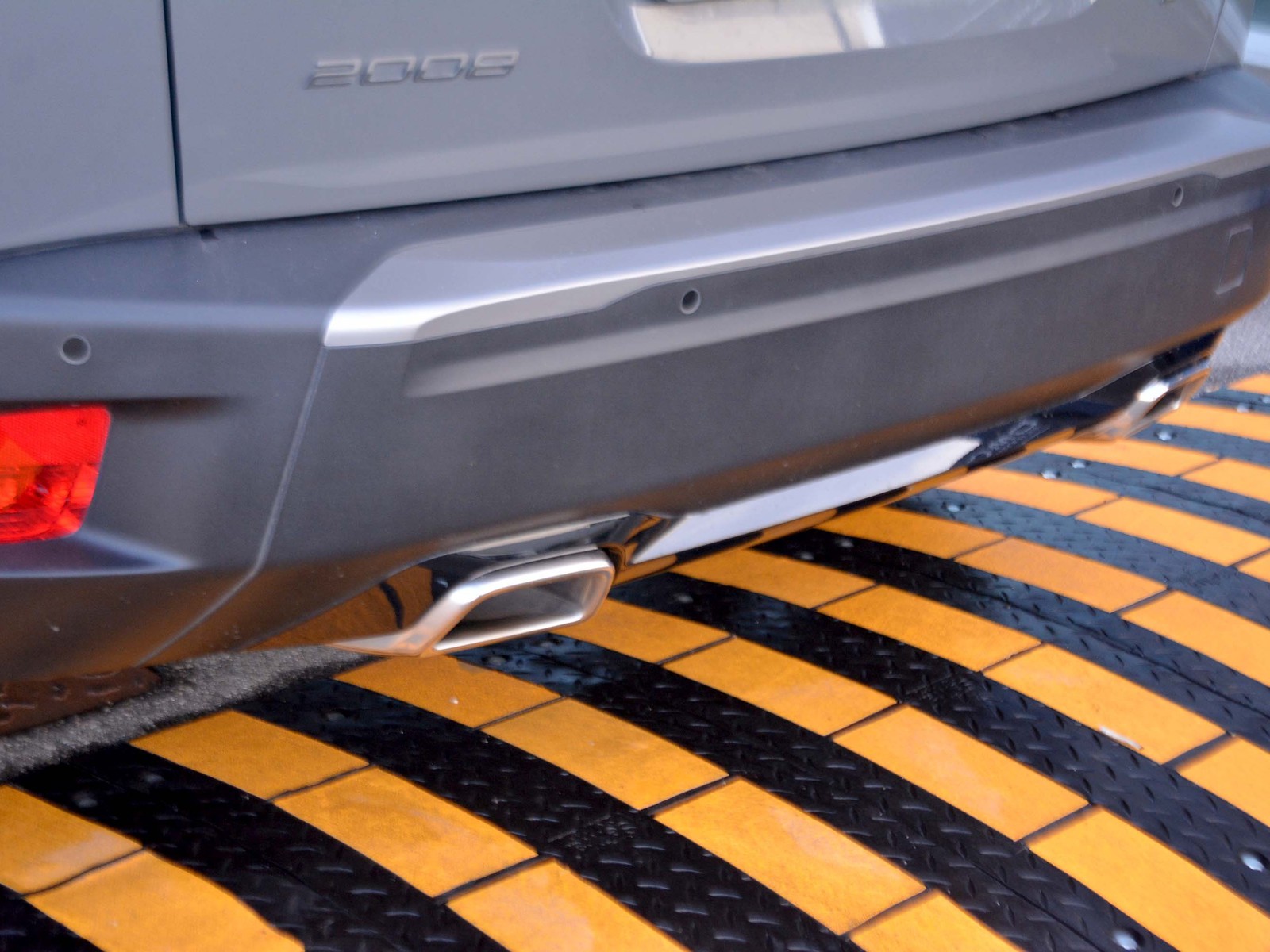 23 - Peugeot 2008 1.2 puretech 130cv gt eat8 s&s