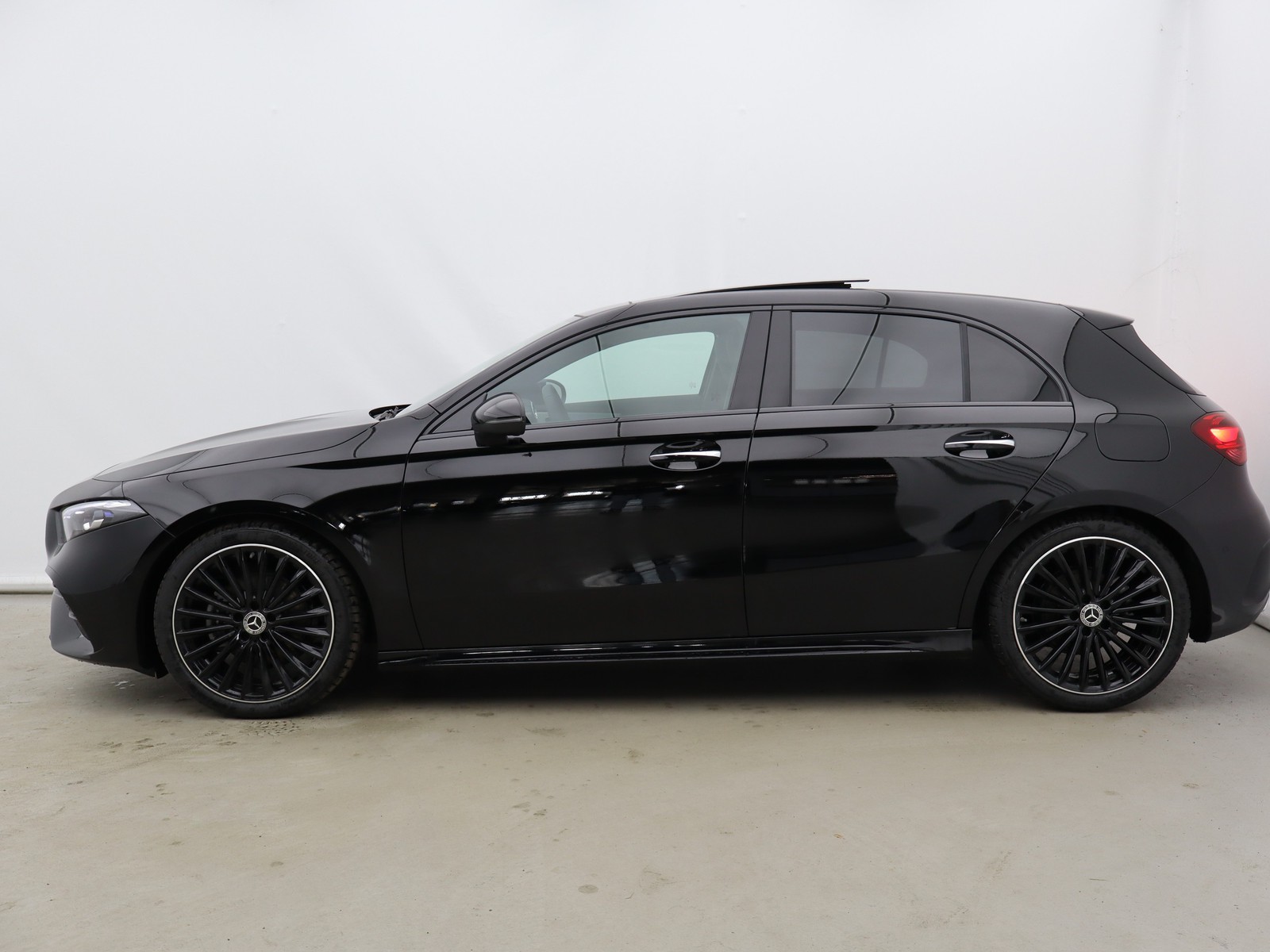 3 - Mercedes Classe A 180 d amg line advanced plus speedshift dct amg 8g