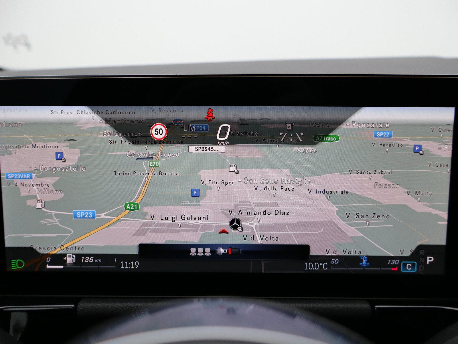 16 - Mercedes GLA 200 d progressive advanced 8g-dct