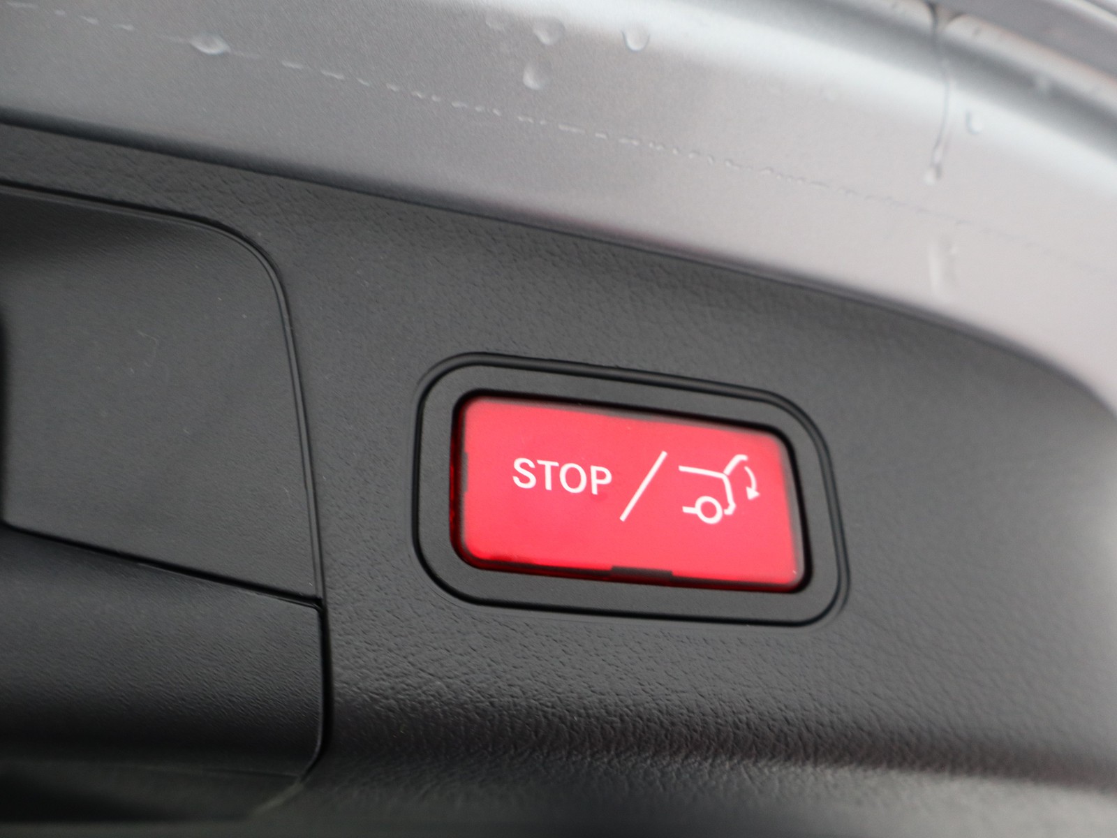 18 - Mercedes GLA 200 d progressive advanced 8g-dct