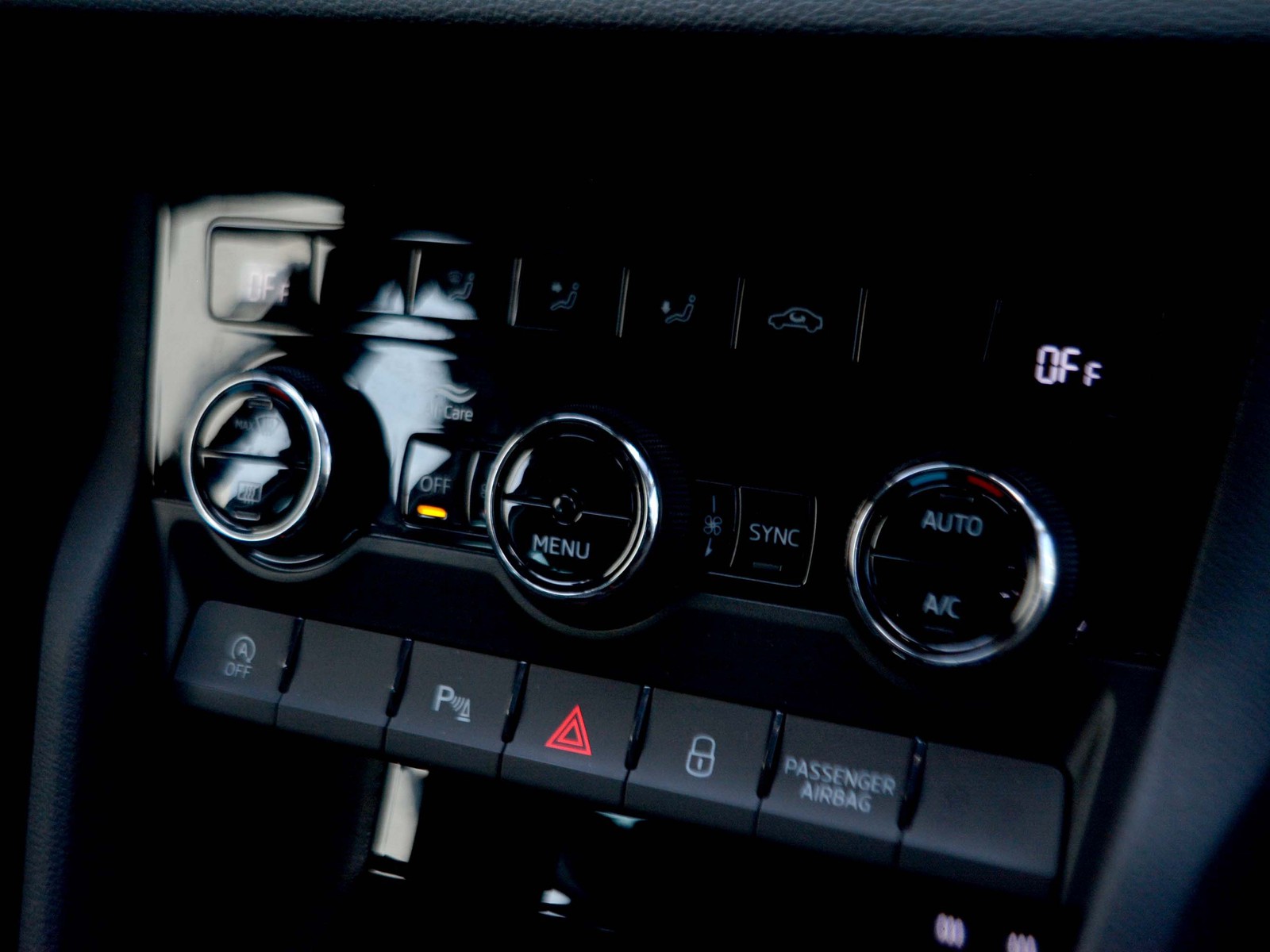 11 - Skoda Karoq 2.0 tdi evo scr 115cv style dsg