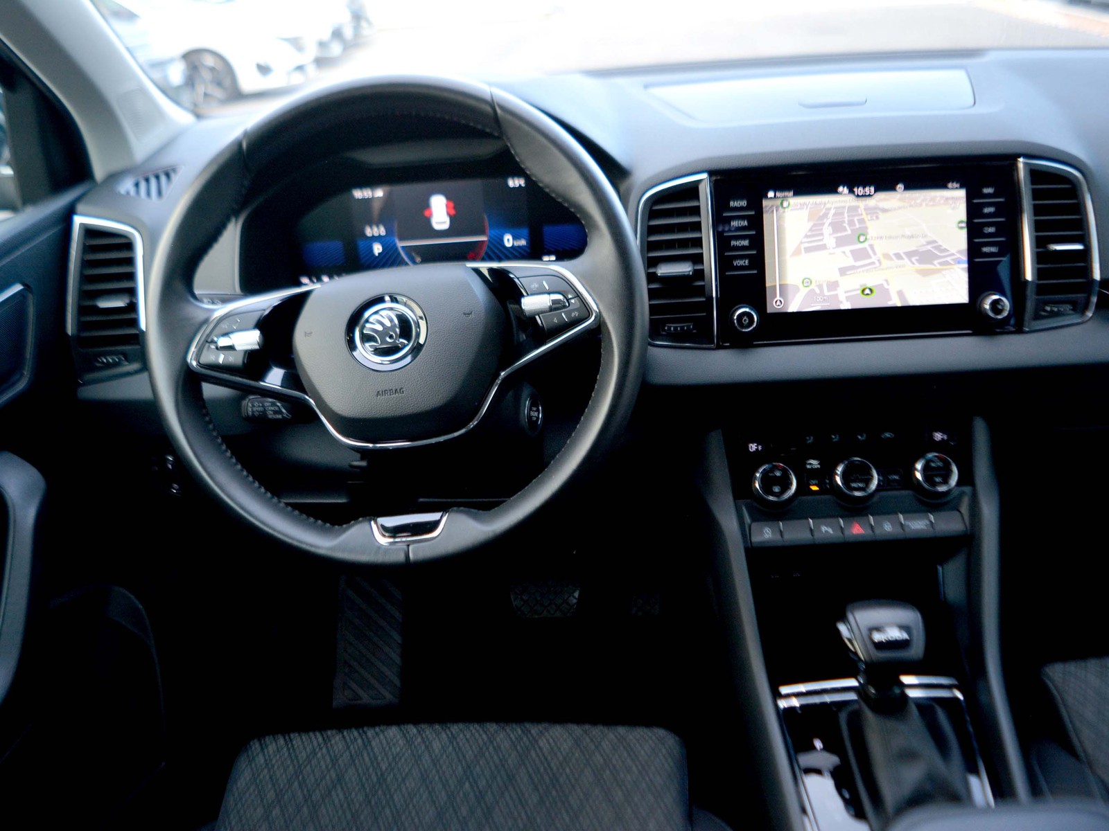 9 - Skoda Karoq 2.0 tdi evo scr 115cv style dsg