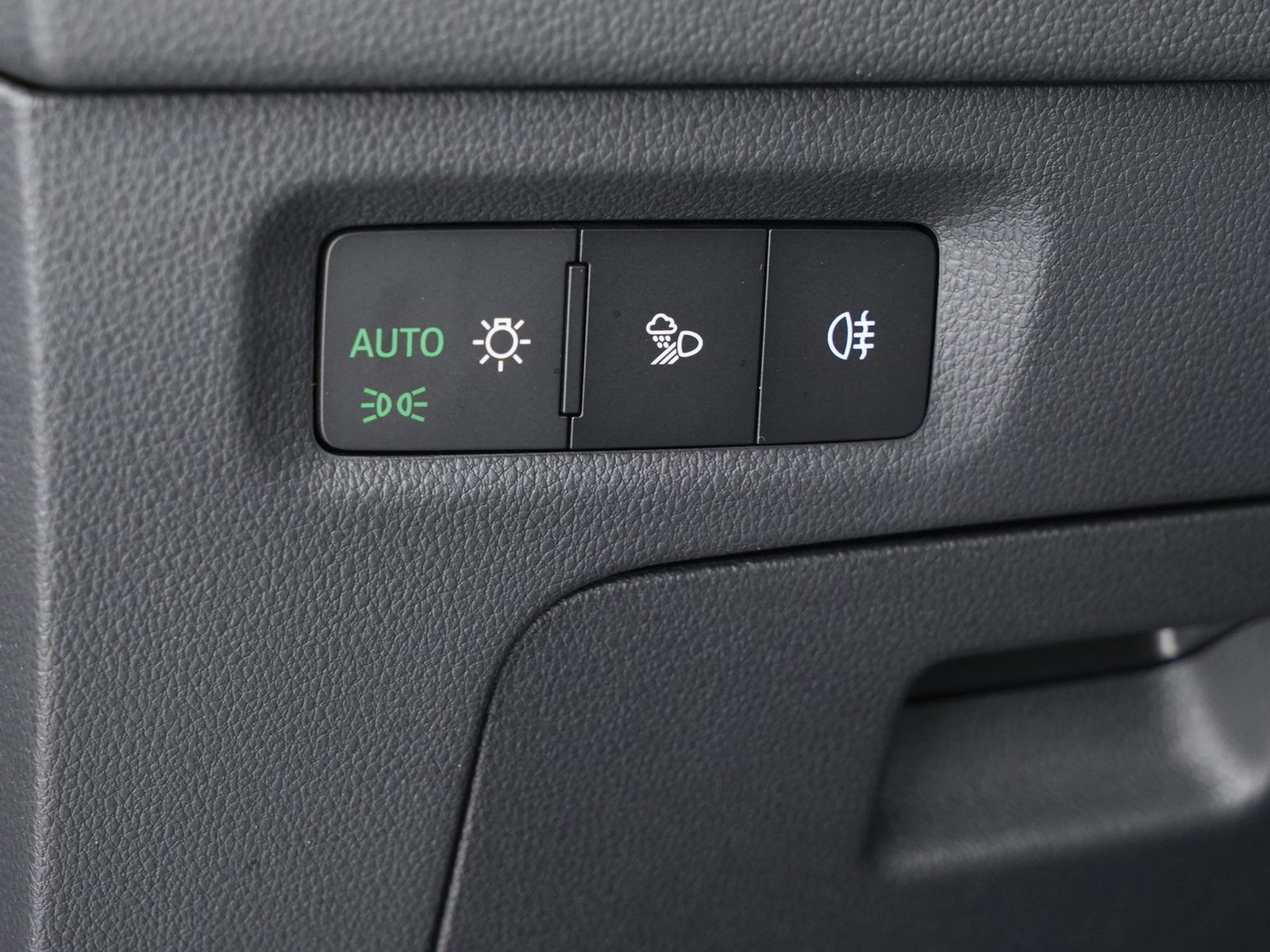 16 - Skoda Octavia wagon 2.0 tdi 150cv style dsg