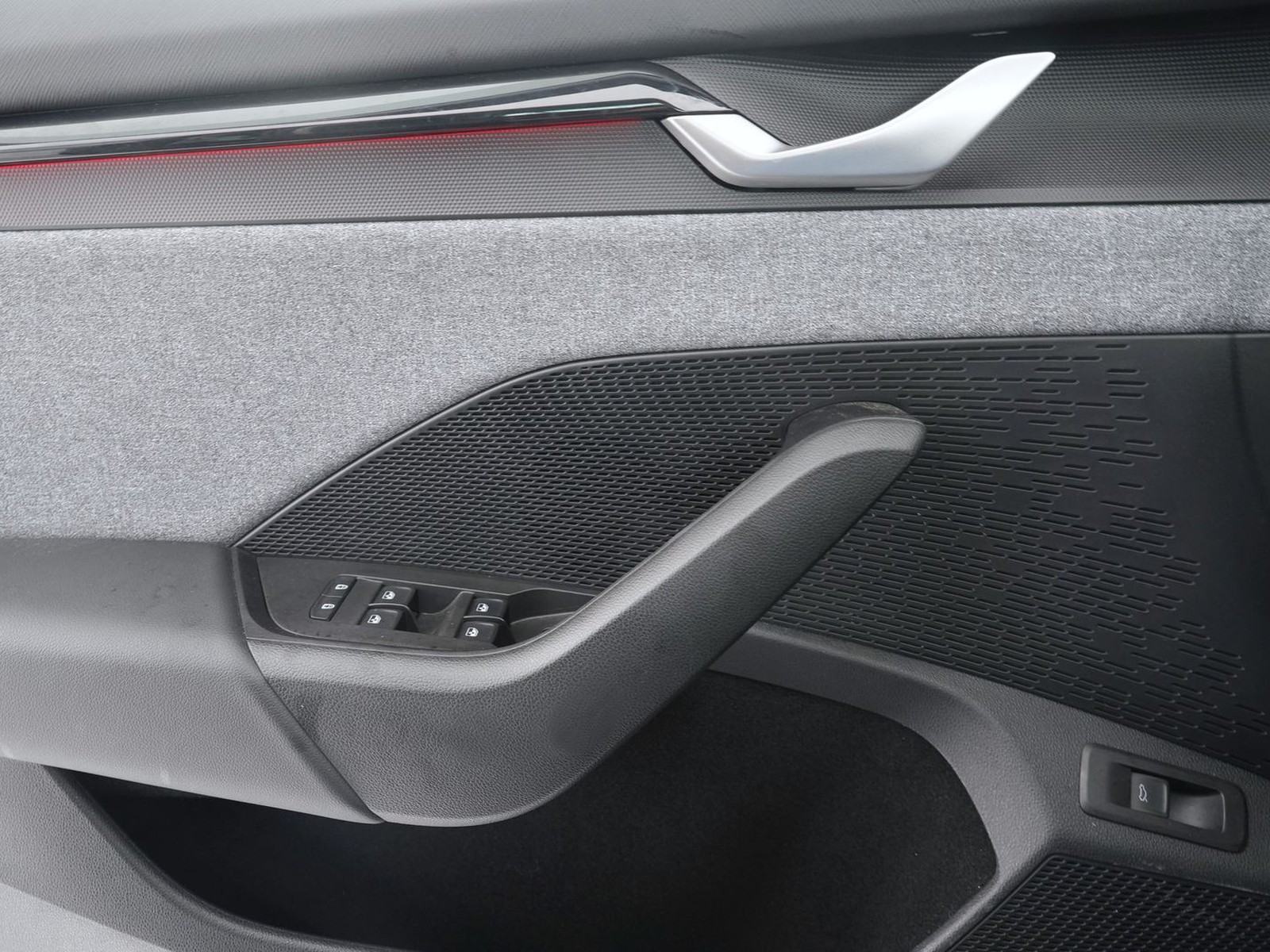 17 - Skoda Octavia wagon 2.0 tdi 150cv style dsg