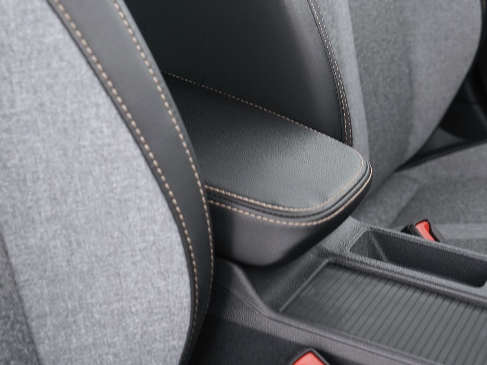 18 - Skoda Octavia wagon 2.0 tdi 150cv style dsg