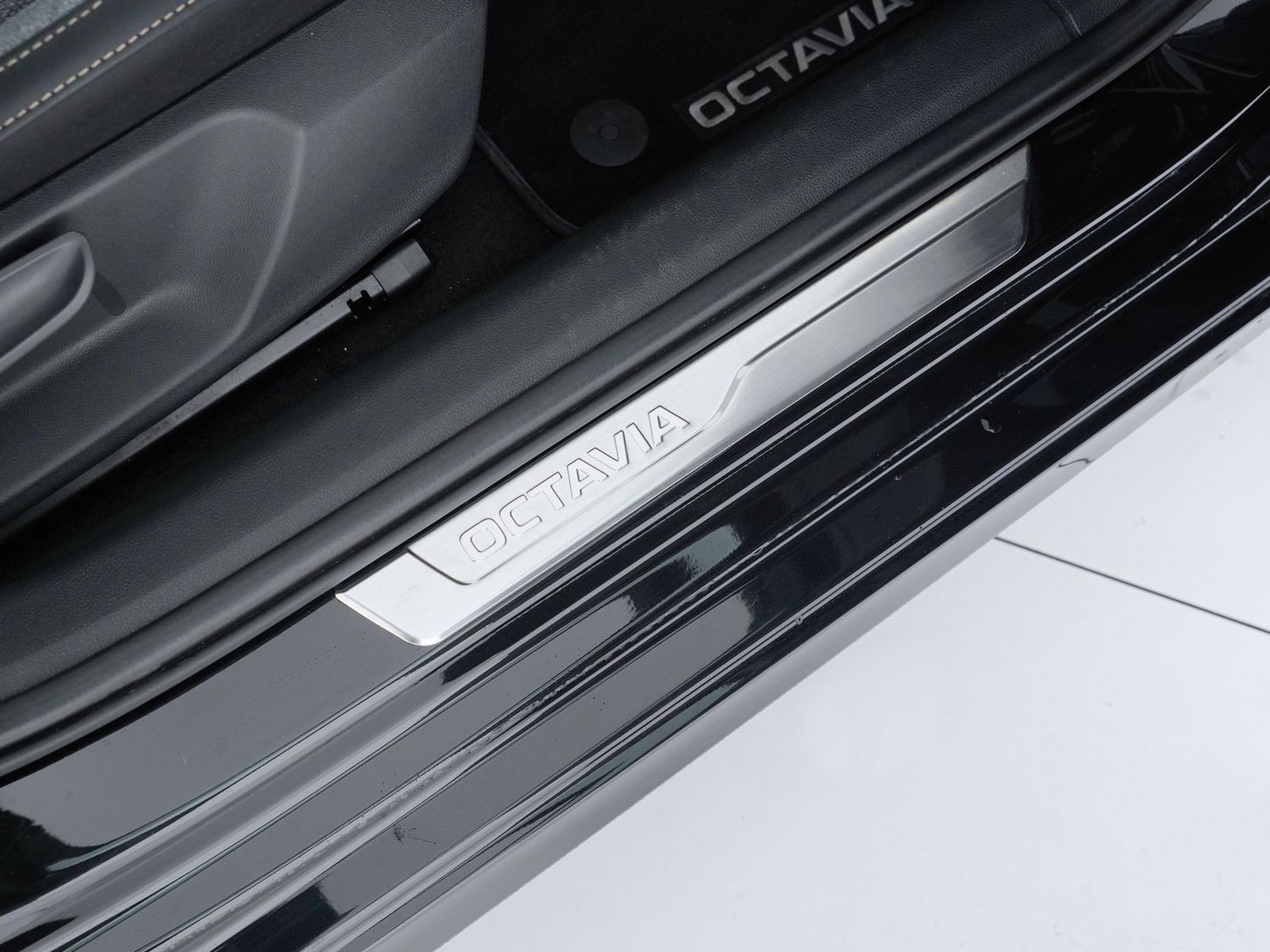 20 - Skoda Octavia wagon 2.0 tdi 150cv style dsg