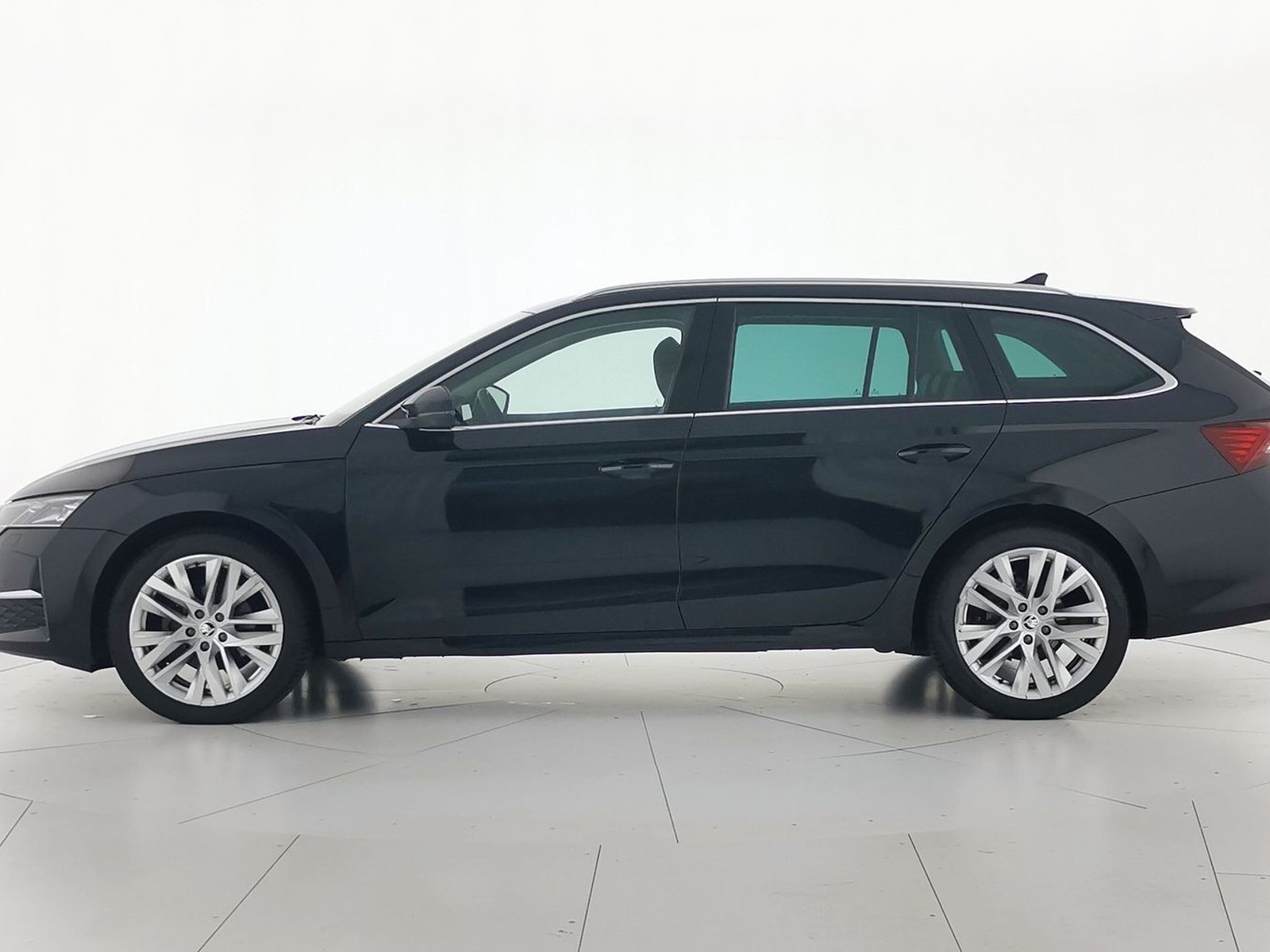 3 - Skoda Octavia wagon 2.0 tdi 150cv style dsg