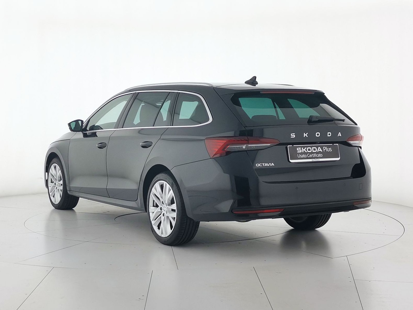 4 - Skoda Octavia wagon 2.0 tdi 150cv style dsg