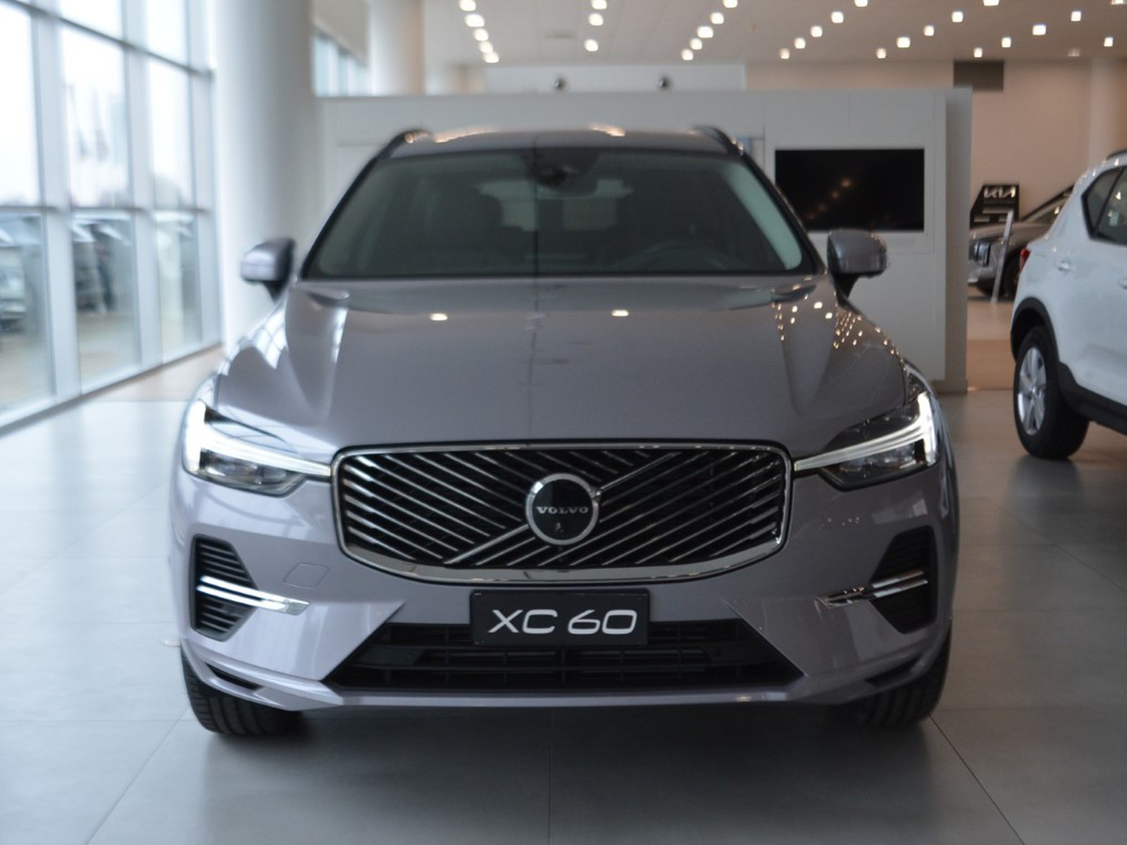 2 - Volvo XC60 2.0 t6 plug-in hybrid core awd automatico