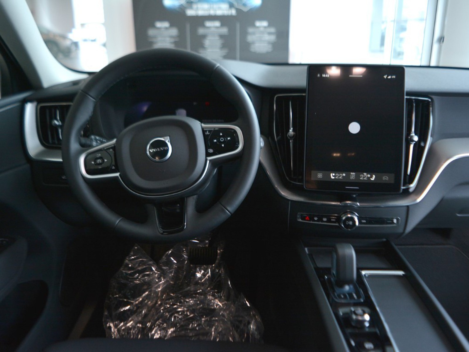 9 - Volvo XC60 2.0 t6 plug-in hybrid core awd automatico