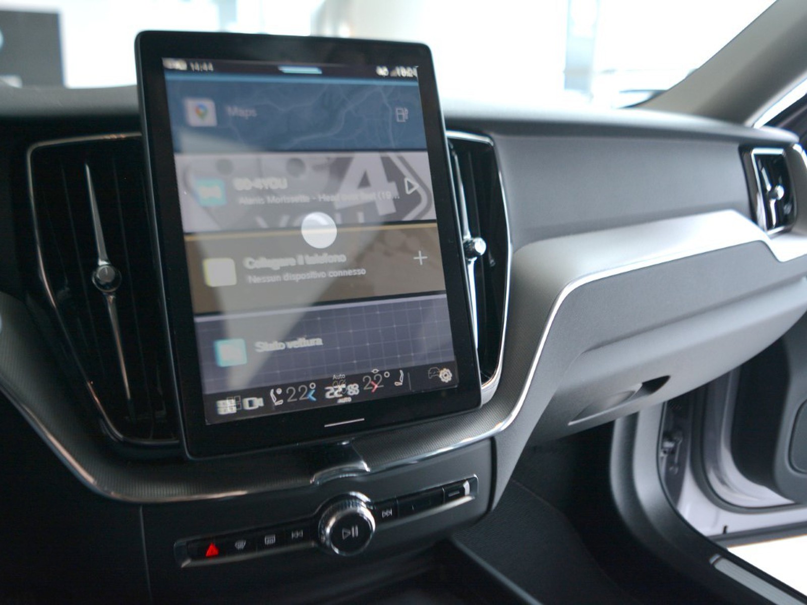 10 - Volvo XC60 2.0 t6 plug-in hybrid core awd automatico