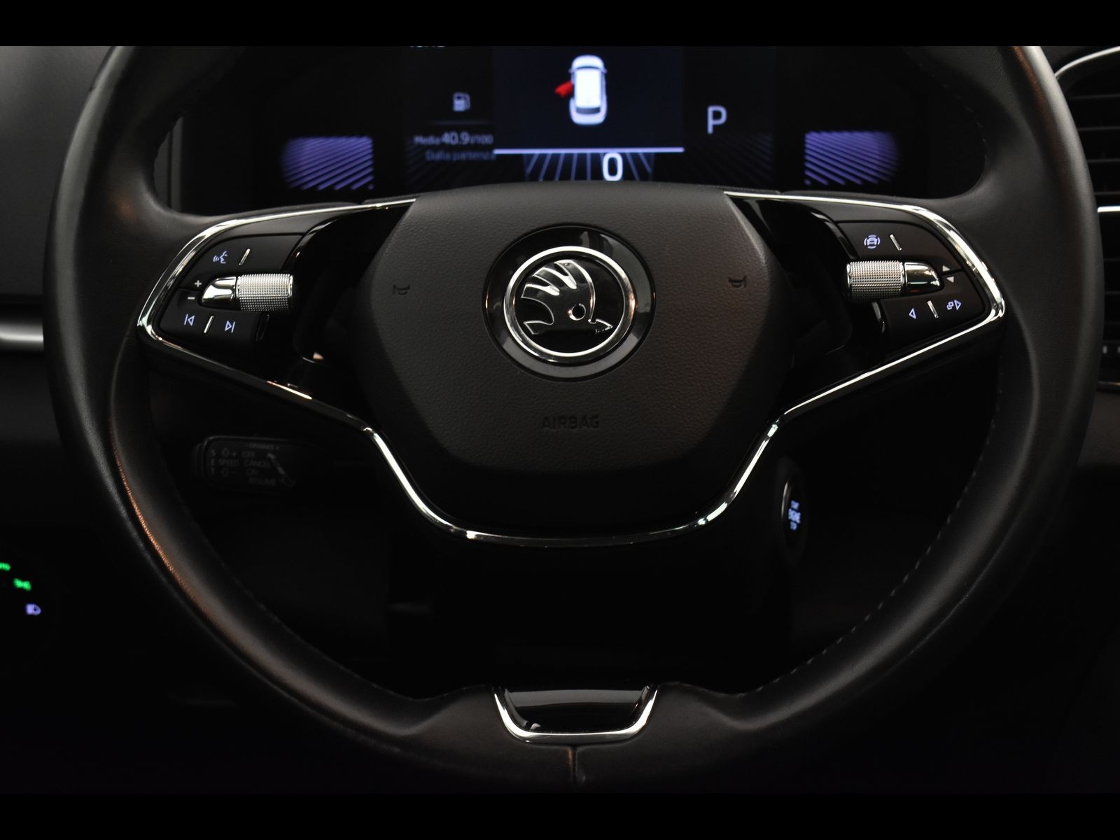 15 - Skoda Karoq 2.0 tdi evo scr 115cv executive dsg