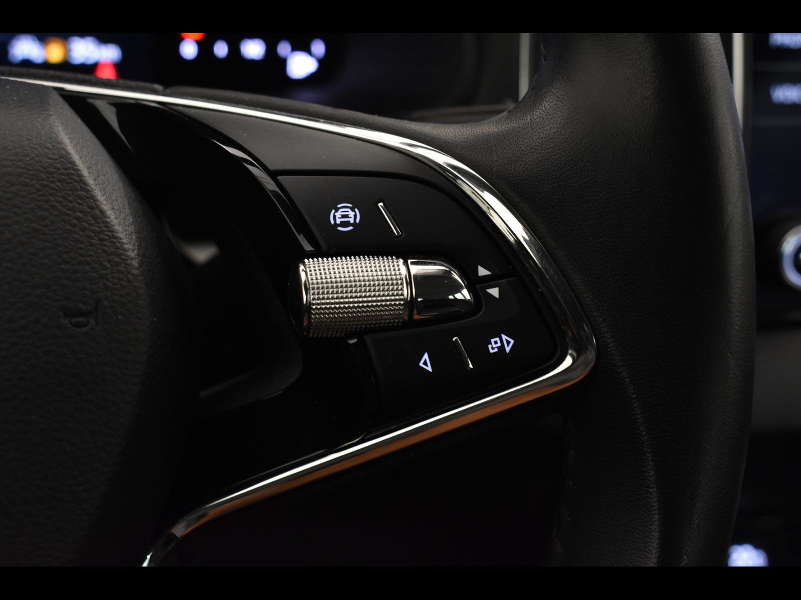 21 - Skoda Karoq 2.0 tdi evo scr 115cv executive dsg