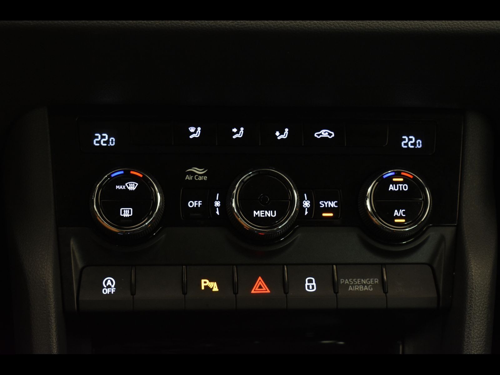 23 - Skoda Karoq 2.0 tdi evo scr 115cv executive dsg