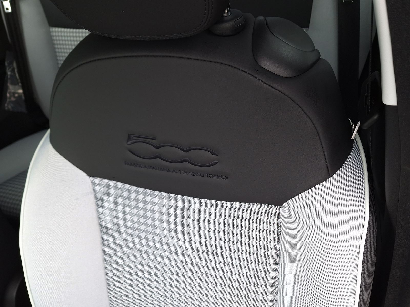 21 - Fiat 500 1.0 hybrid torino