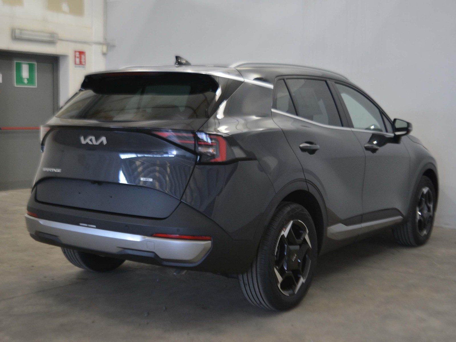 3 - Kia Sportage 1.6 t-gdi hev style 2wd at6