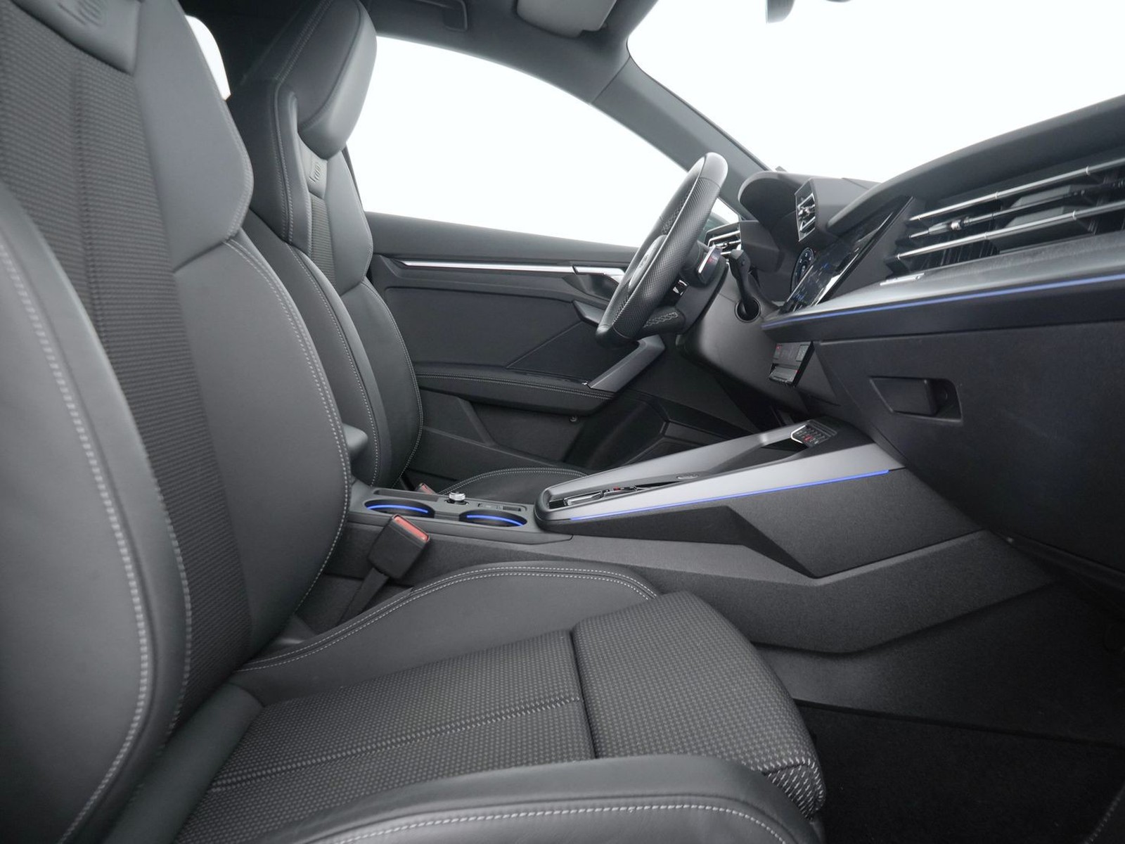 16 - Audi A3 sportback 2.0 tdi 150cv s line edition s tronic