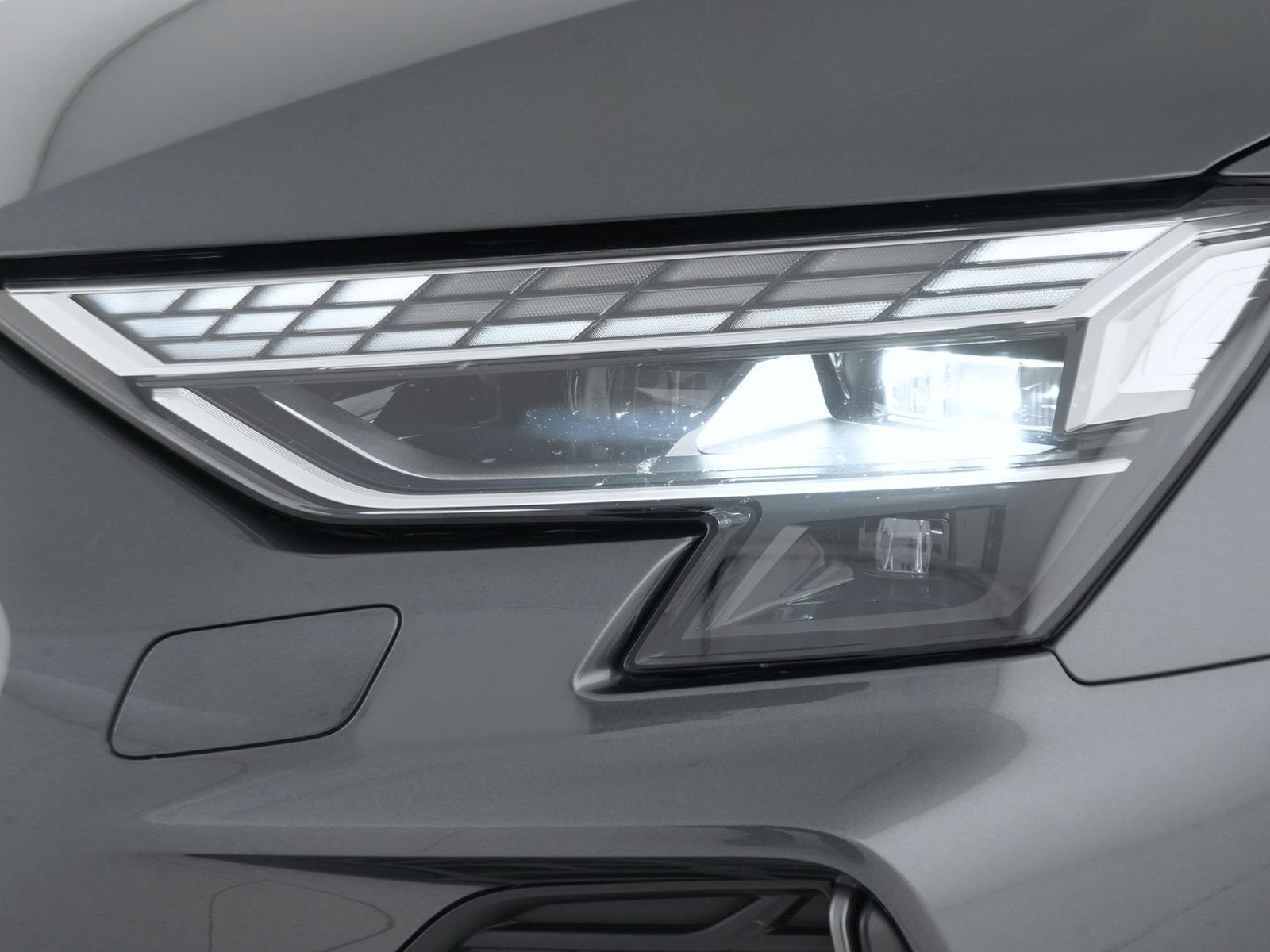 6 - Audi A3 sportback 2.0 tdi 150cv s line edition s tronic