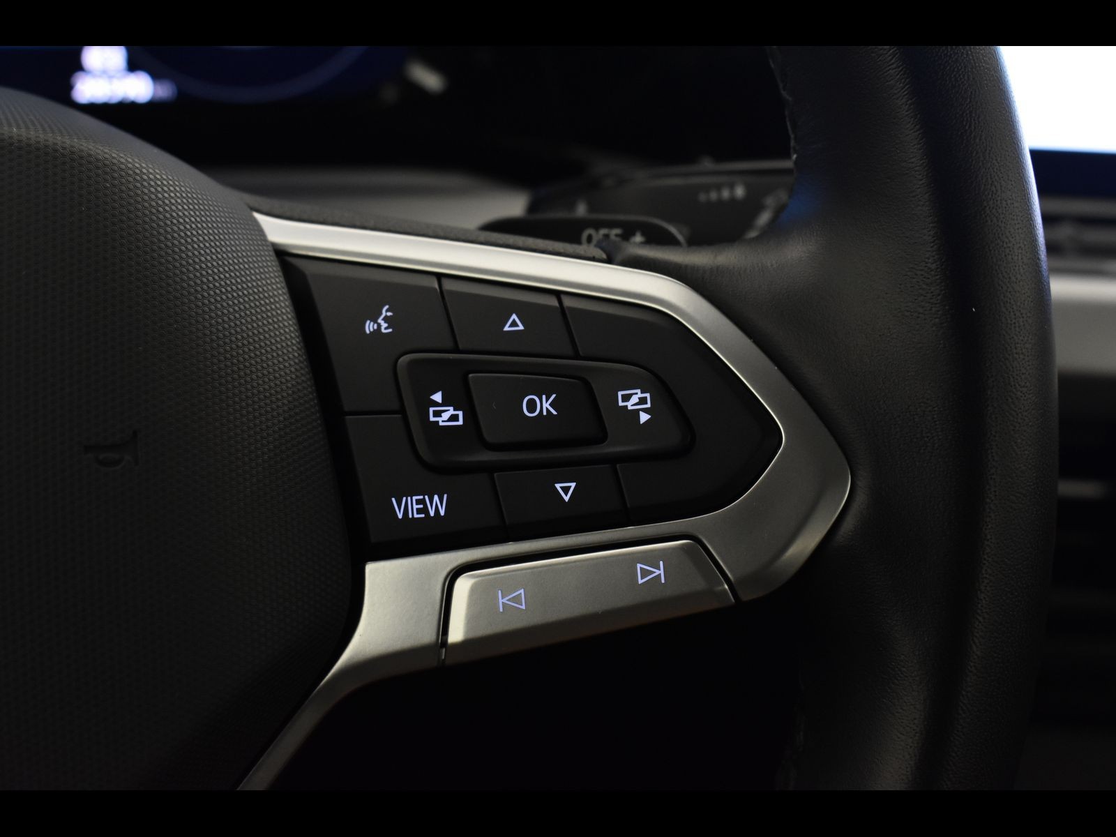 20 - Volkswagen Golf 1.0 etsi evo 110cv life dsg