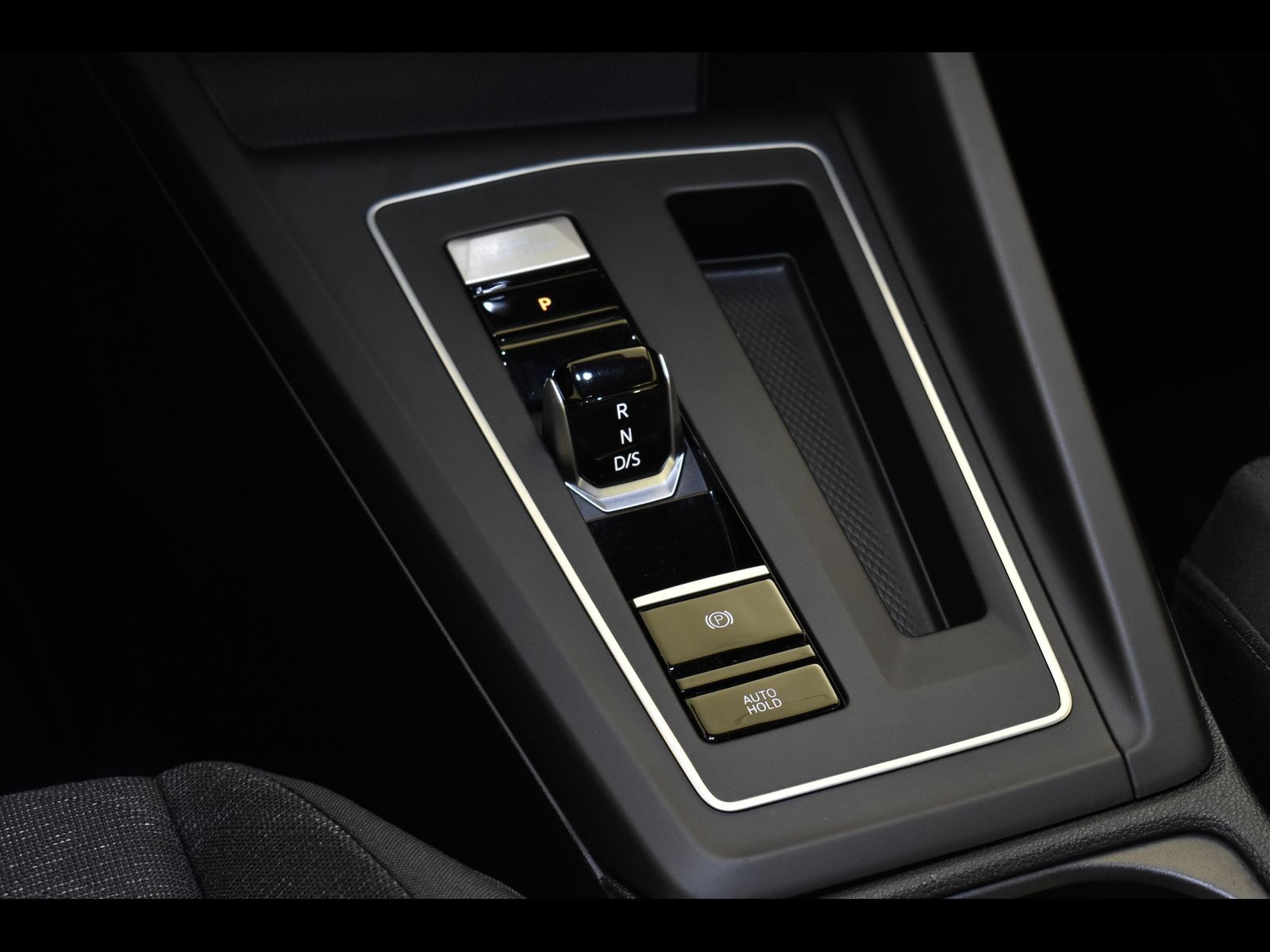 21 - Volkswagen Golf 1.0 etsi evo 110cv life dsg