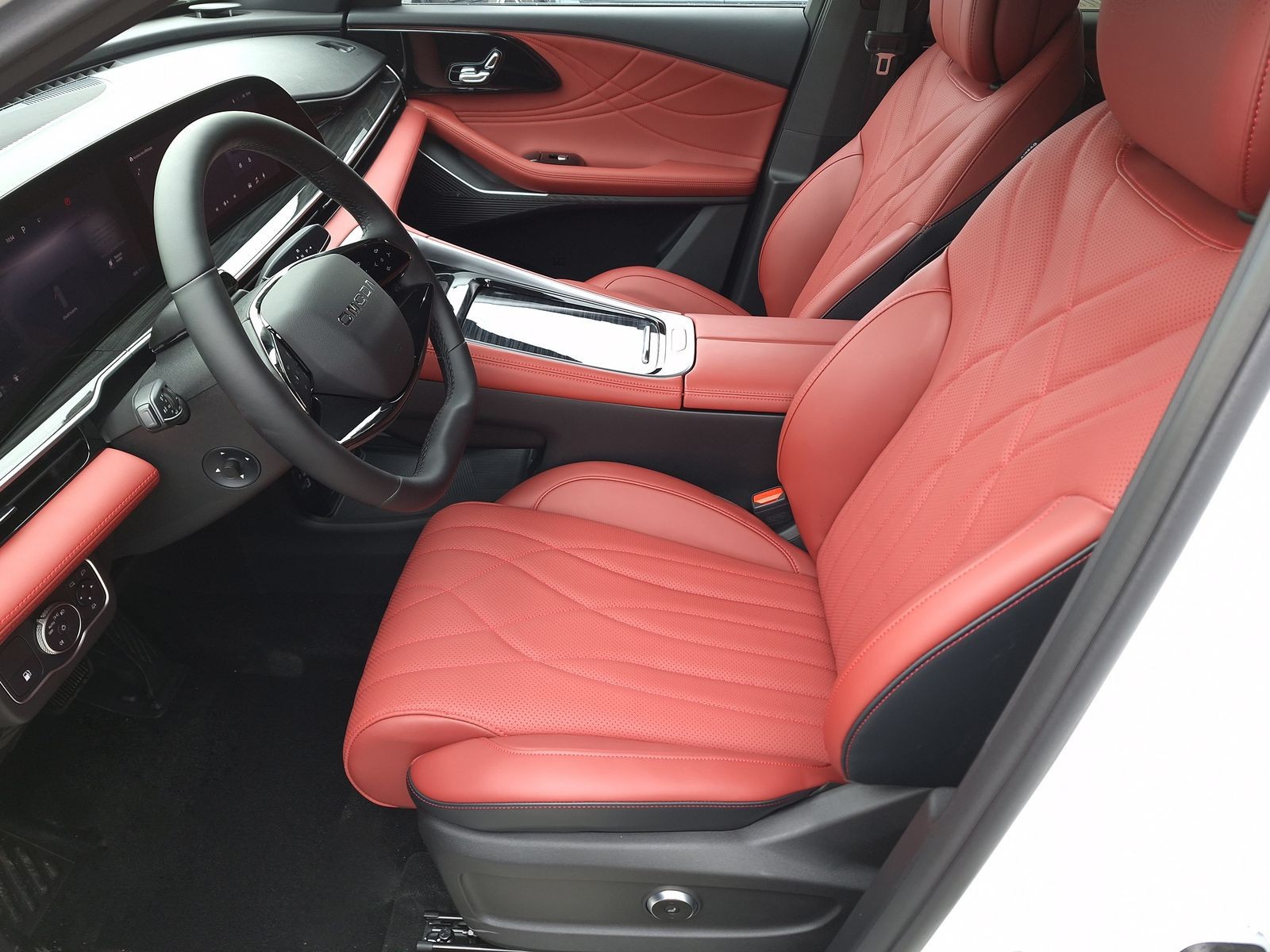 11 - Omoda 9 PHEV 1.5TGDI - Trazione AWD DHT3 Premium (AWD) - Interni Rosso