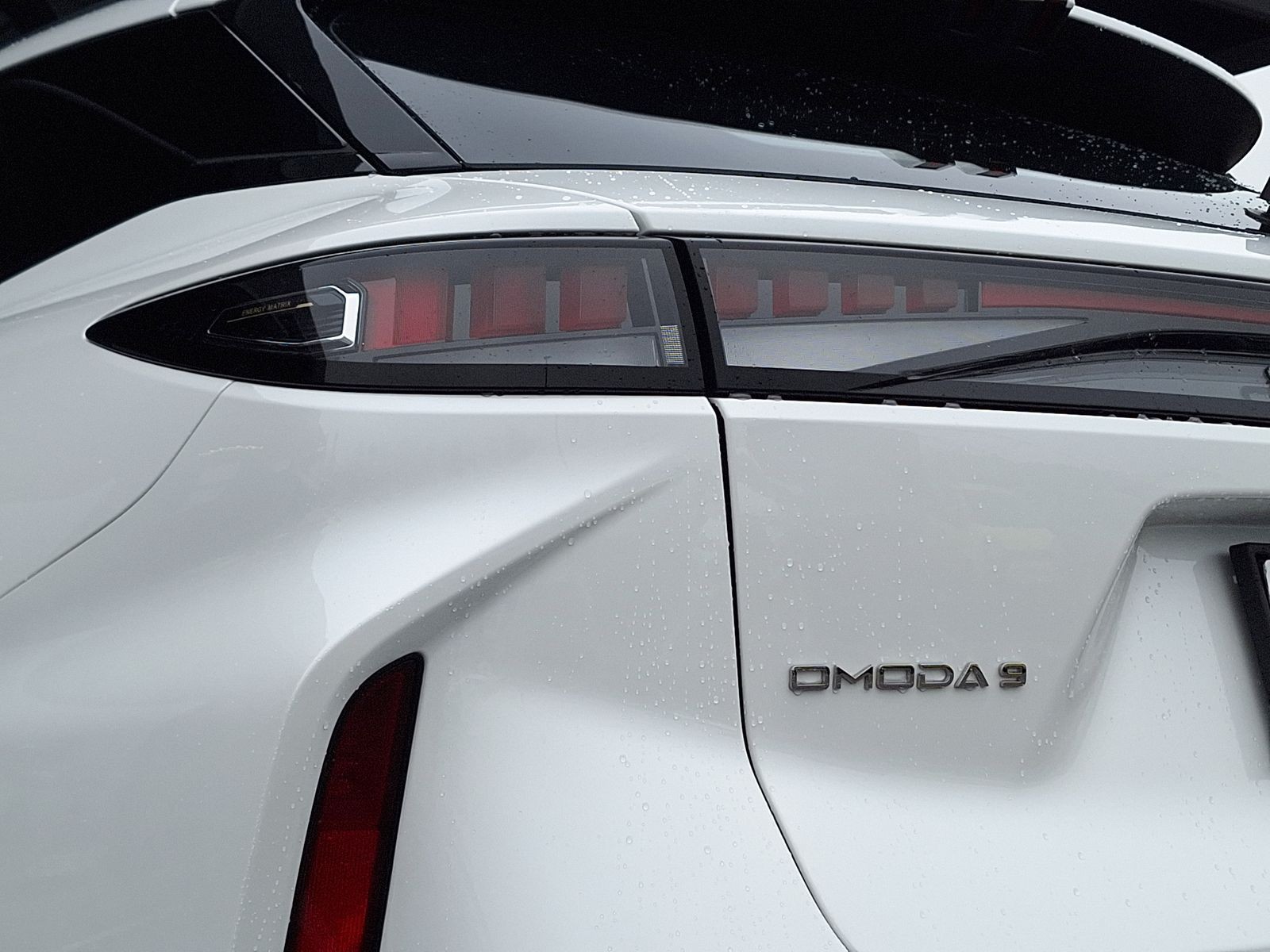 15 - Omoda 9 PHEV 1.5TGDI - Trazione AWD DHT3 Premium (AWD) - Interni Rosso