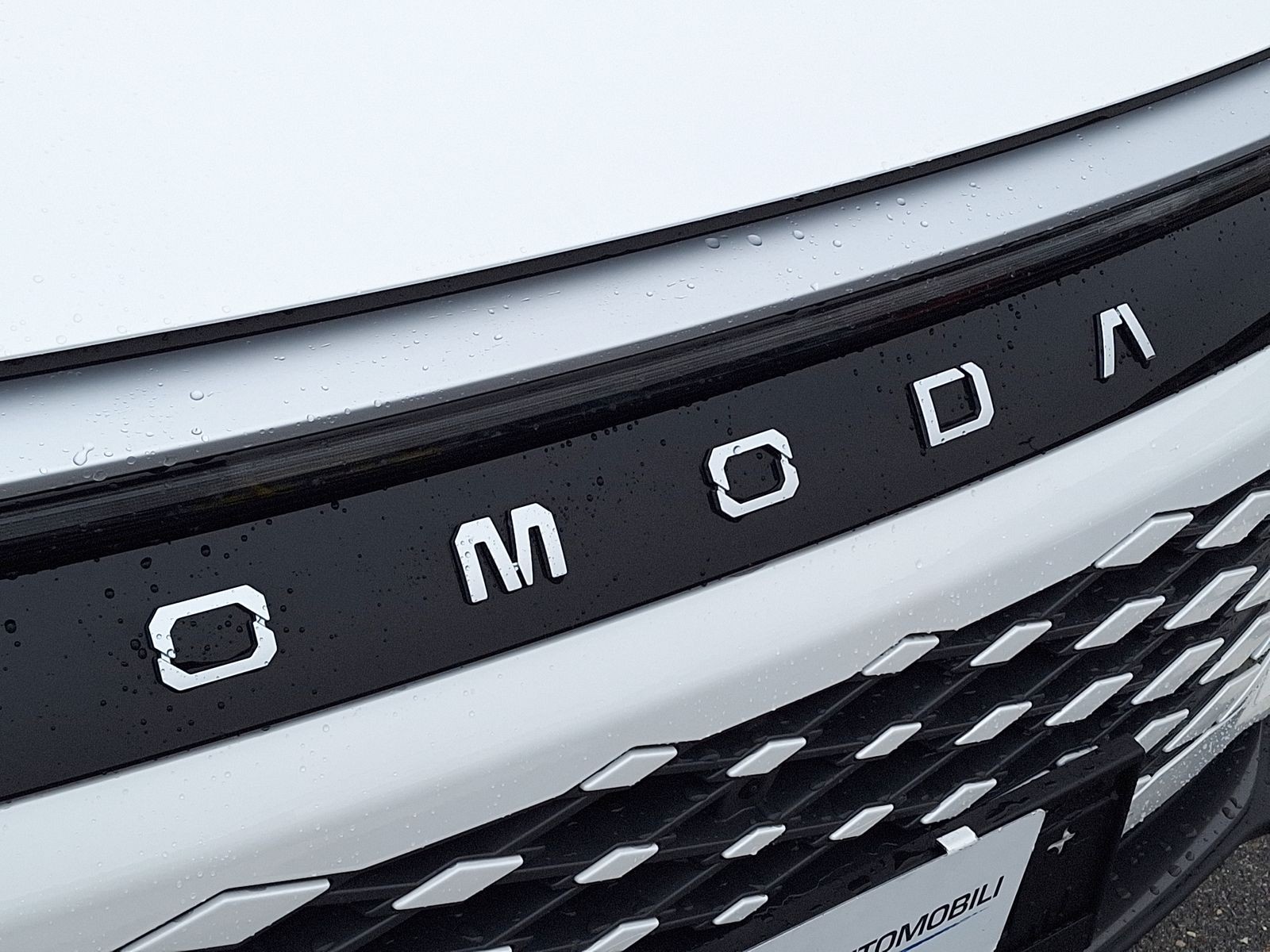 24 - Omoda 9 PHEV 1.5TGDI - Trazione AWD DHT3 Premium (AWD) - Interni Rosso