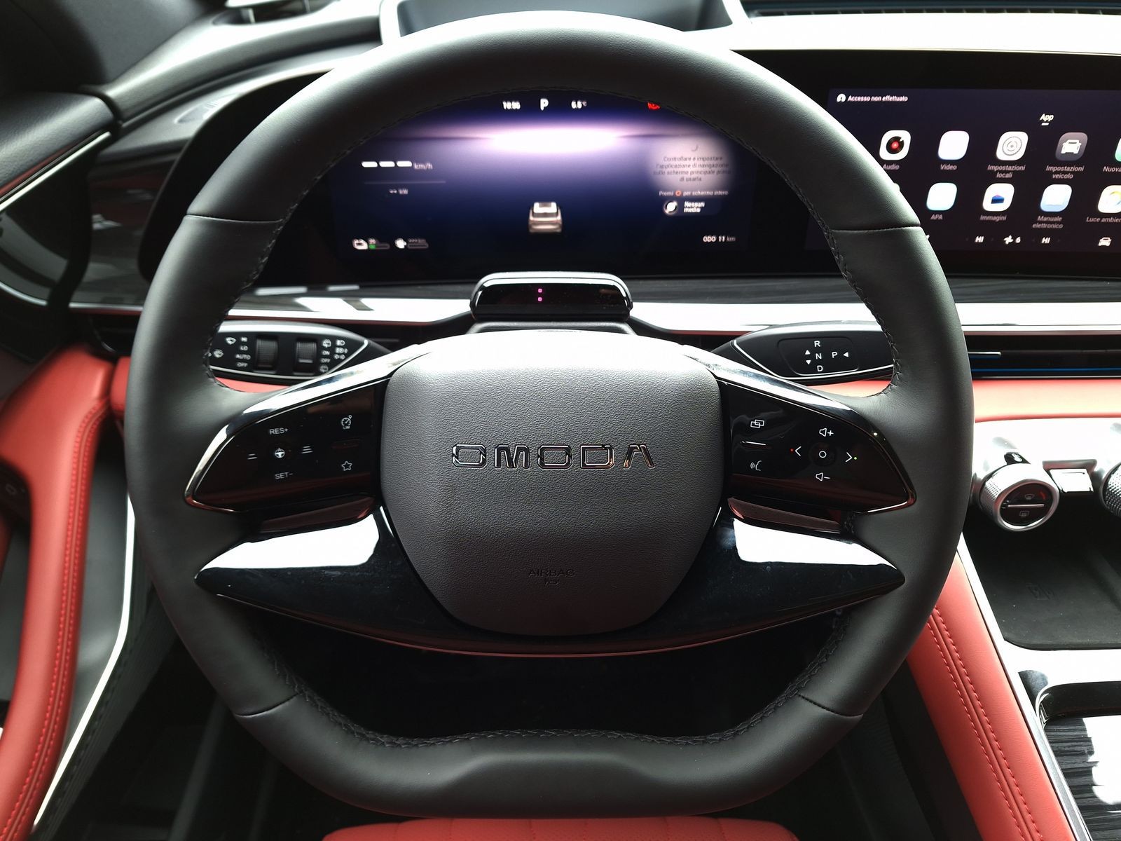 9 - Omoda 9 PHEV 1.5TGDI - Trazione AWD DHT3 Premium (AWD) - Interni Rosso