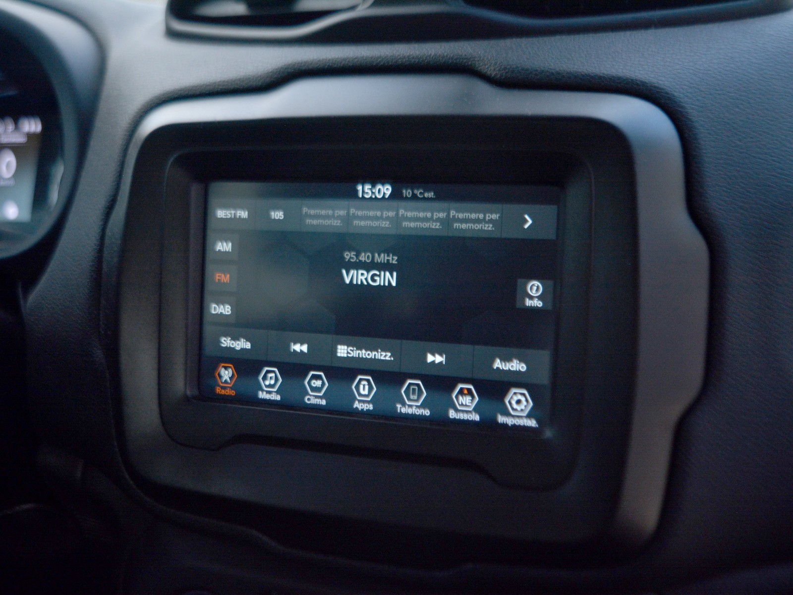 11 - Jeep Renegade 1.5 turbo t4 mhev 130cv limited 2wd