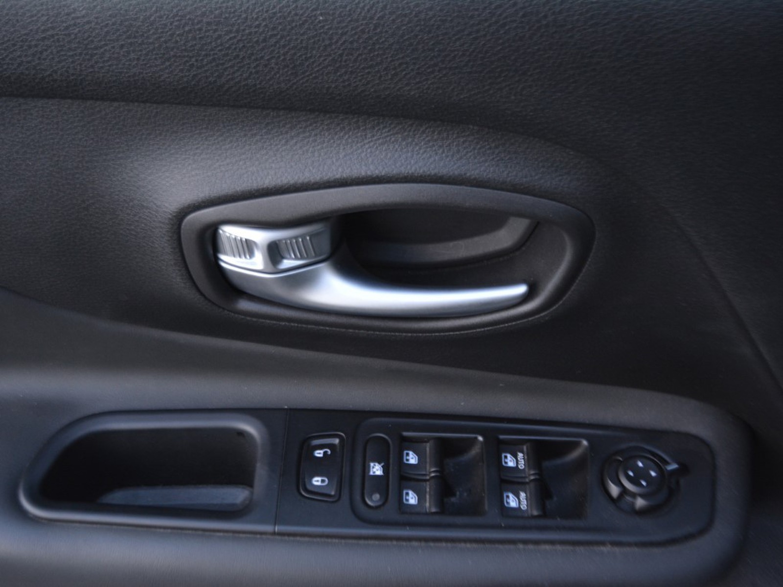 14 - Jeep Renegade 1.5 turbo t4 mhev 130cv limited 2wd