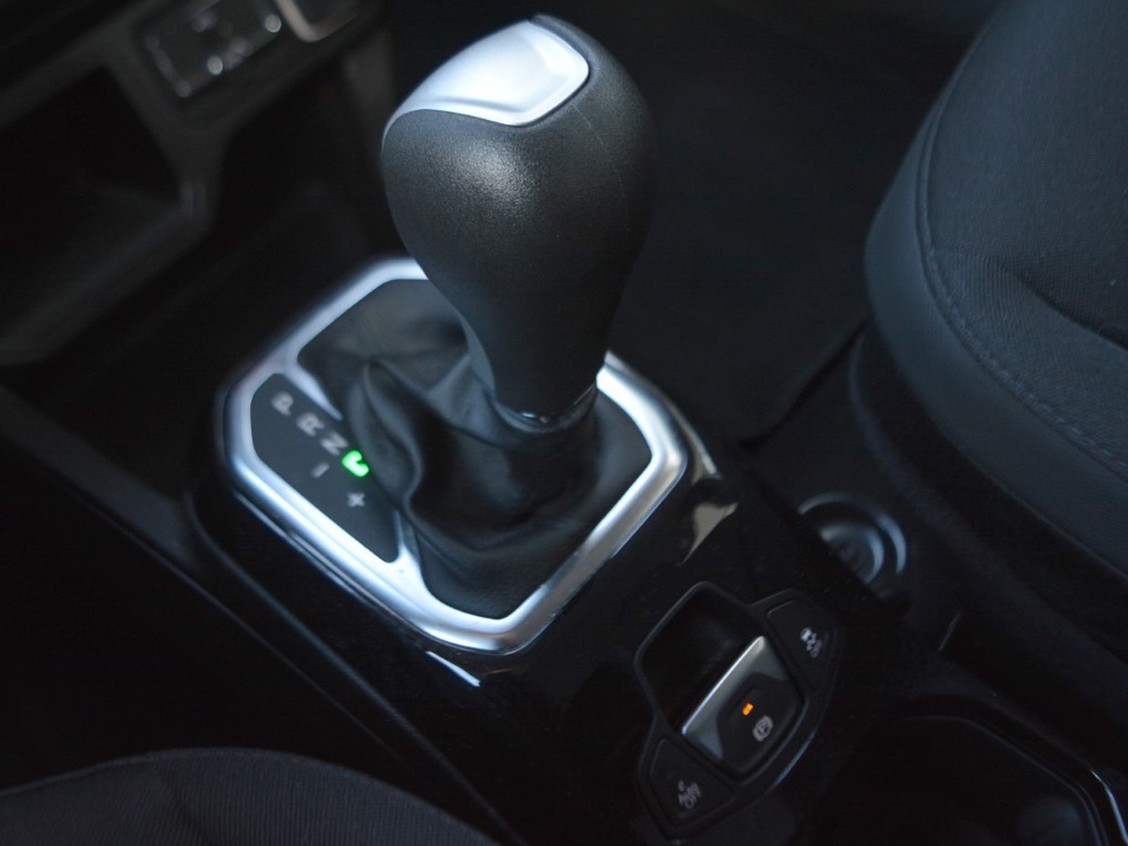 18 - Jeep Renegade 1.5 turbo t4 mhev 130cv limited 2wd