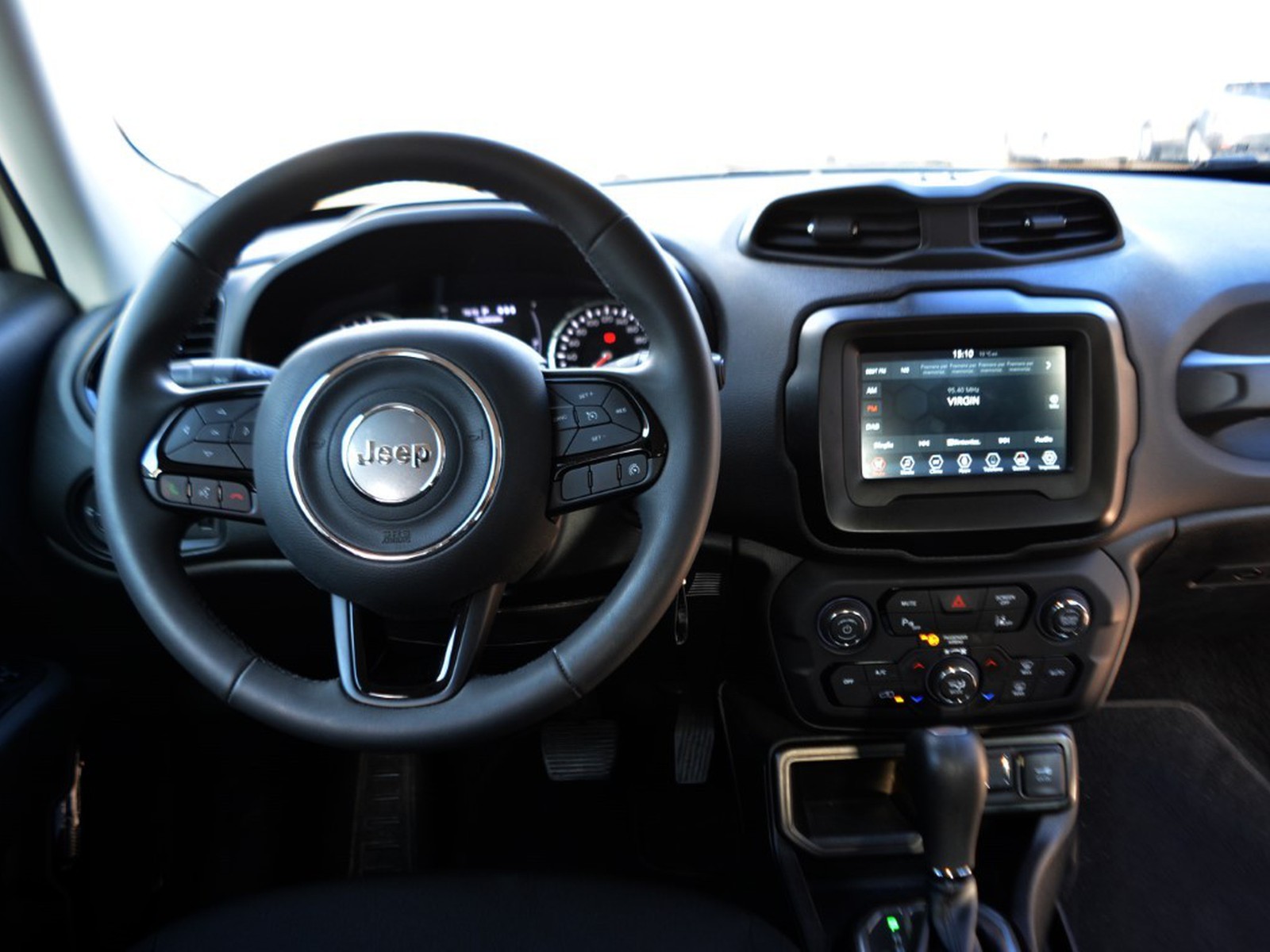 9 - Jeep Renegade 1.5 turbo t4 mhev 130cv limited 2wd