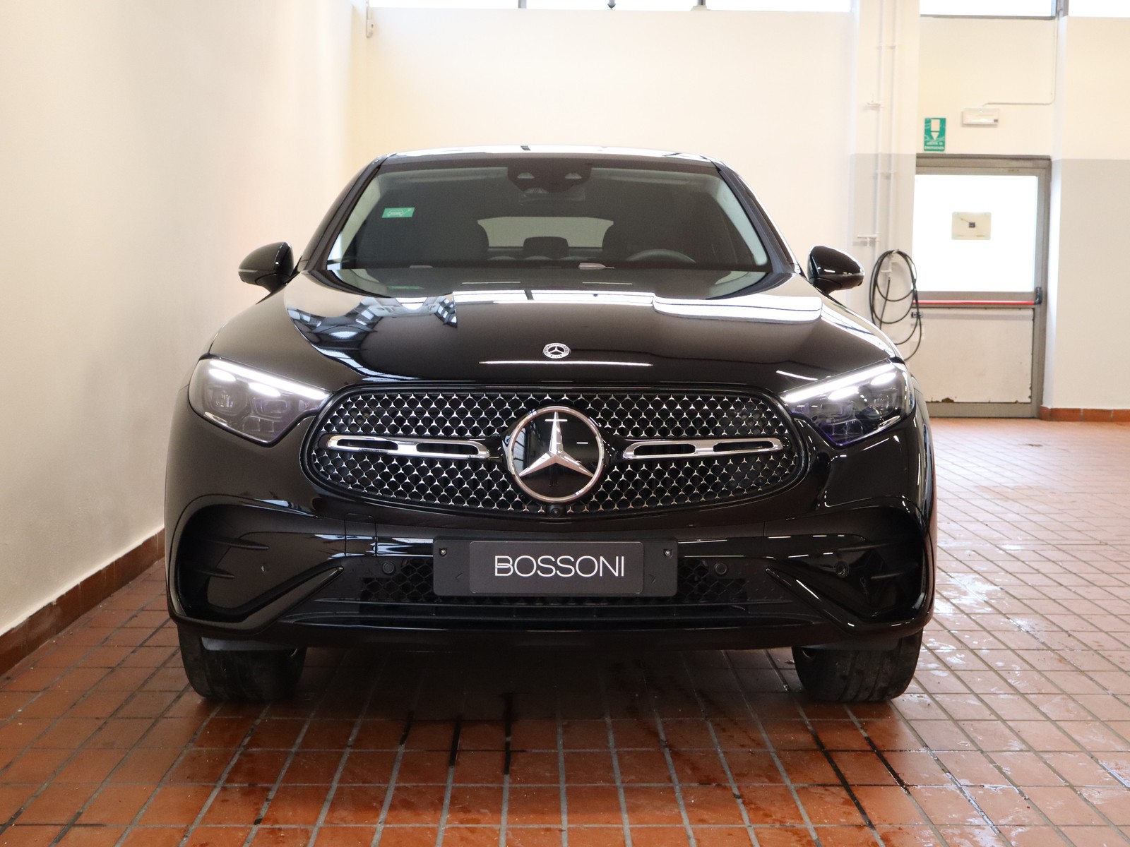 2 - Mercedes GLC coupe 300 de plug in hybrid amg line premium tech 4matic 9g-tronic