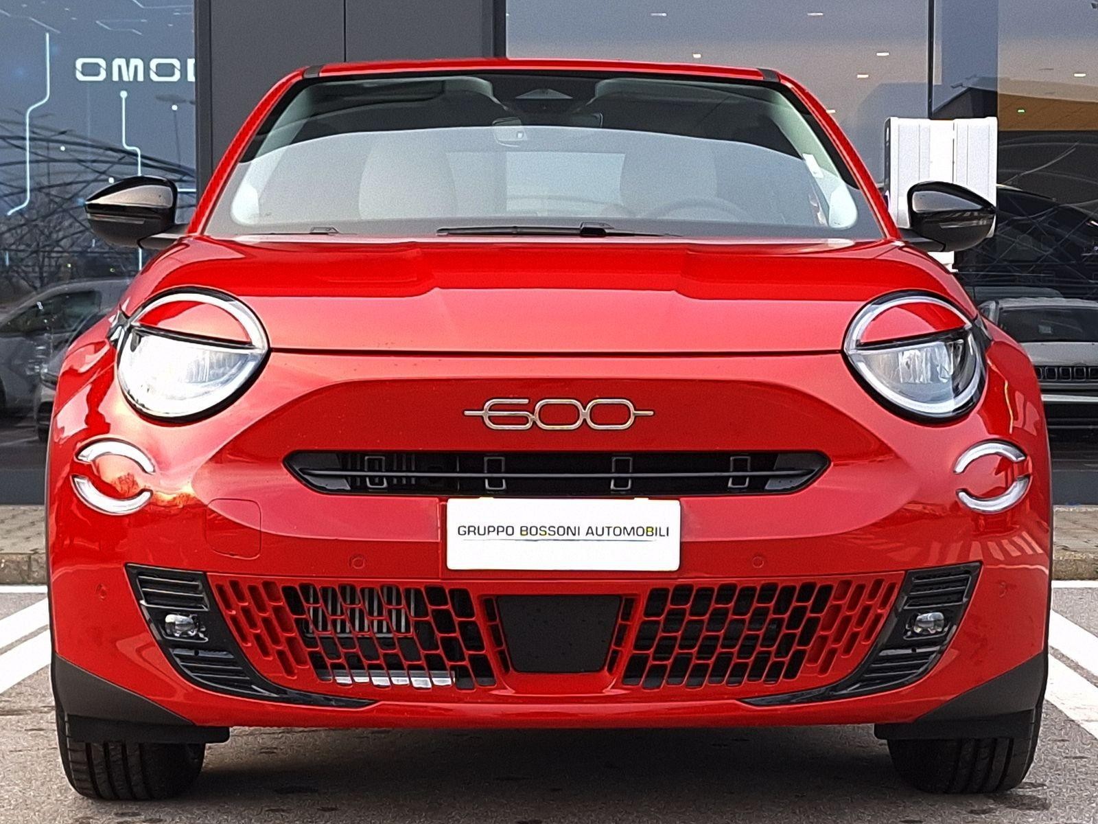 2 - Fiat 600 1.2 hybrid 110cv icon edct